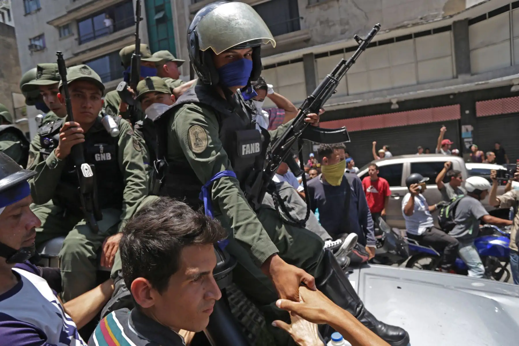 Miembros de la Guardia Nacional Bolivariana que se unieron al presidente interino Juan Guaido.
Foto:AFP