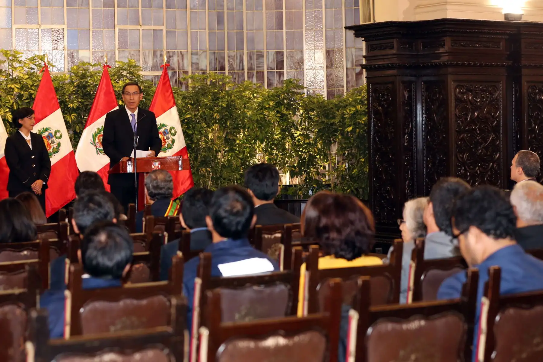 El presidente de la República, Martín Vizcarra junto con la ministra de Trabajo y Promoción del Empleo, Sylvia Cáceres, otorgaron reconocimiento " Orden del Trabajo 2019".Foto: ANDINA/Difusión