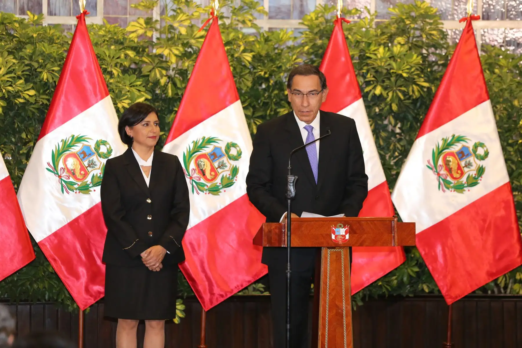 El presidente de la República, Martín Vizcarra junto con la ministra de Trabajo y Promoción del Empleo, Sylvia Cáceres, otorgaron reconocimiento " Orden del Trabajo 2019".Foto: ANDINA/Difusión