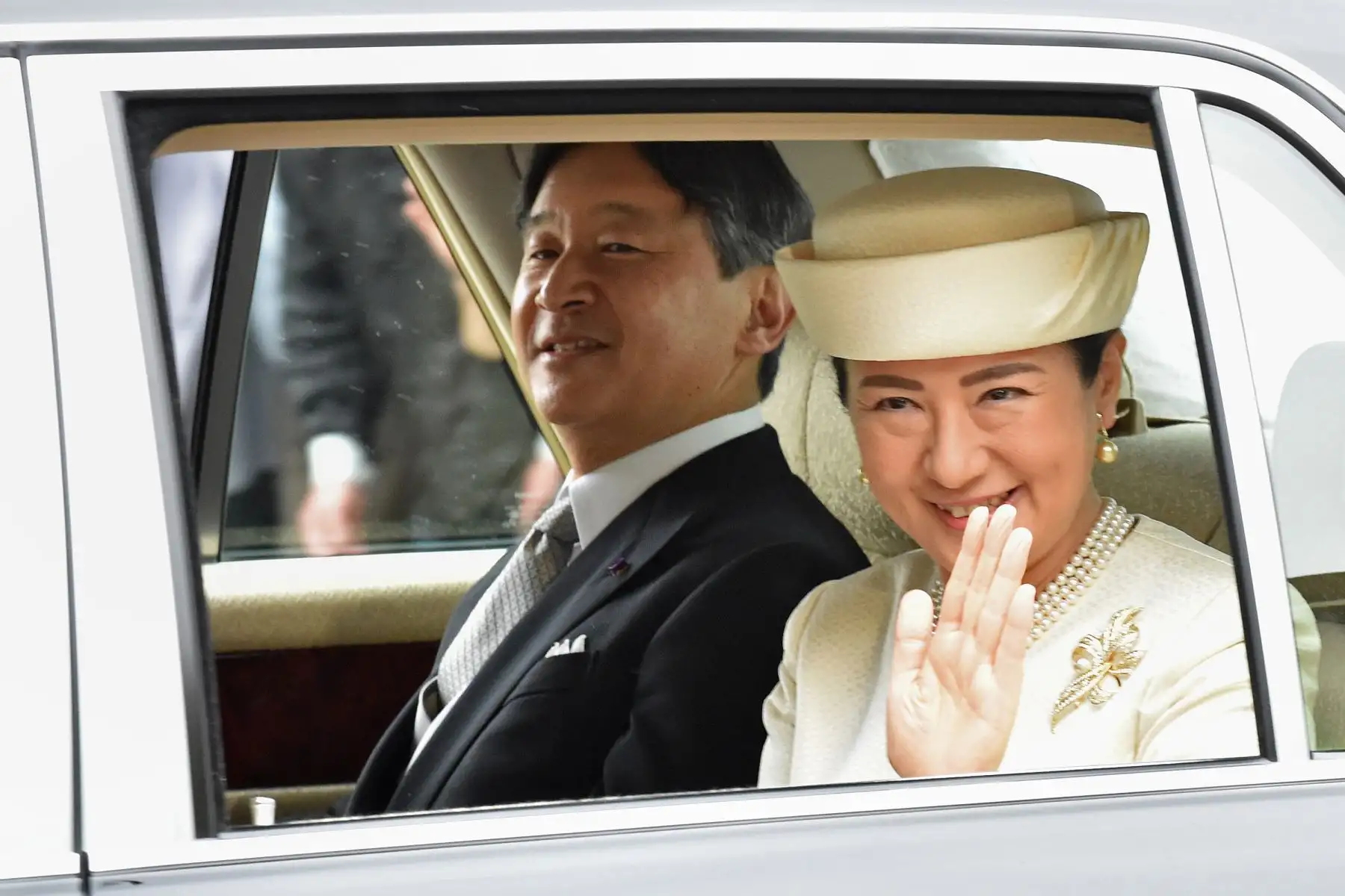 El nuevo emperador de Japón, Naruhito, ascendió al Trono del Crisantemo el 1 de mayo, un día después de que su padre abandonara la monarquía más antigua del mundo. Foto: AFP