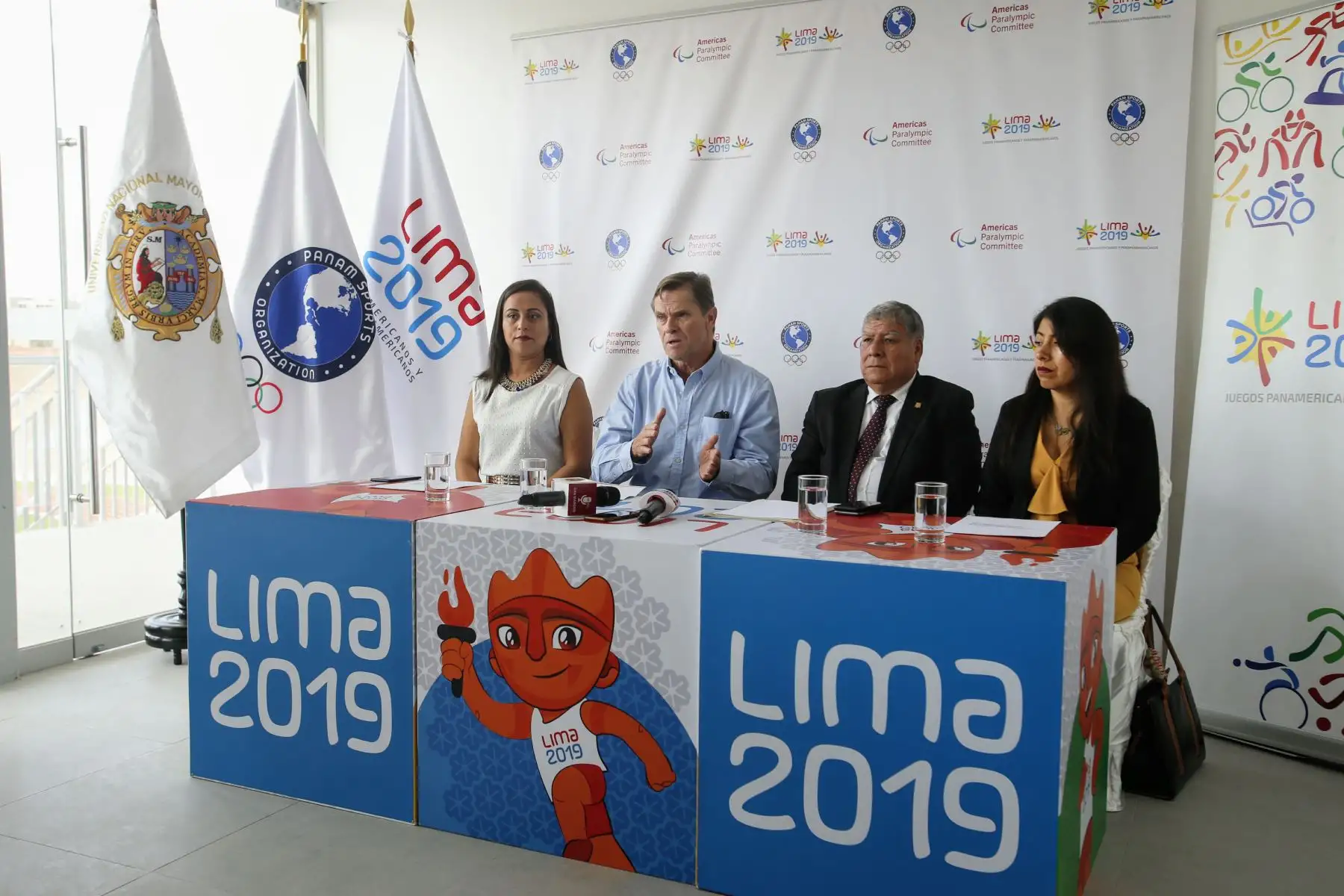 Panamericanos Lima 2019. Reconocimiento a la UNMSM por ser la institución con mayor número de voluntarios este contó con la presencia de Carlos Neuhaus, Presidente Lima 2019, Ángela Morales Jefa de Volntariado, Amalia Moreno Secretaria Ejecutiva Lima 2019 y Orestes Cachay Rector de la Universidad. Foto: ANDINA/Nathalie Sayago