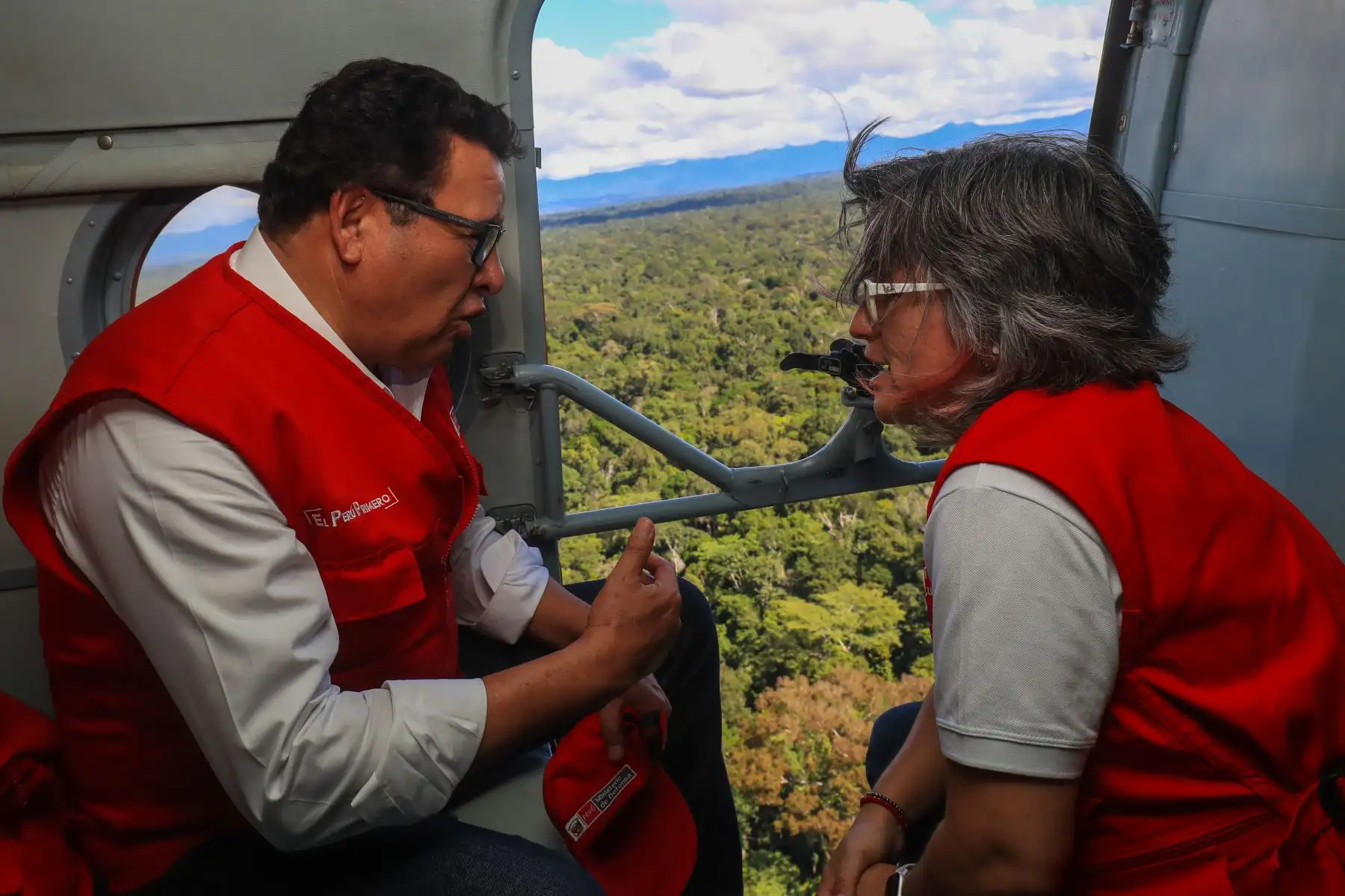 Los ministros José Huerta, Lucía Ruiz Ostoic, Ulla Holmquist y Rocío Barrios, realizaron una visita de inspección a bases mixtas y puestos de control de las Fuerzas Armadas en La Pampa, Madre de Dios.Foto: ANDINA/Juan Carlos Guzmán Negrini.