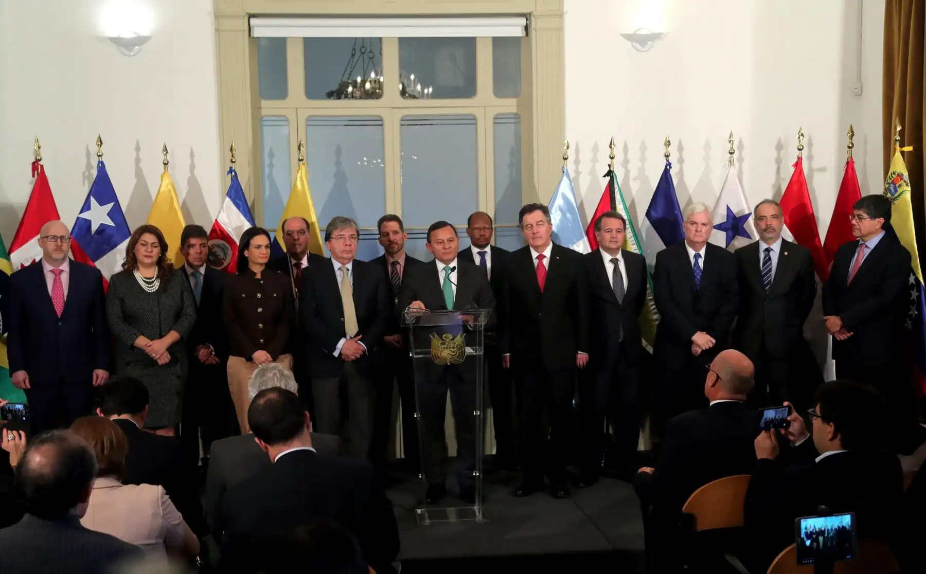 Pronunciamiento de los cancilleres y vicecancilleres de los 12 países integrantes del Grupo de Lima sobre los acontecimientos en torno a la crisis política en Venezuela. Foto: EFE