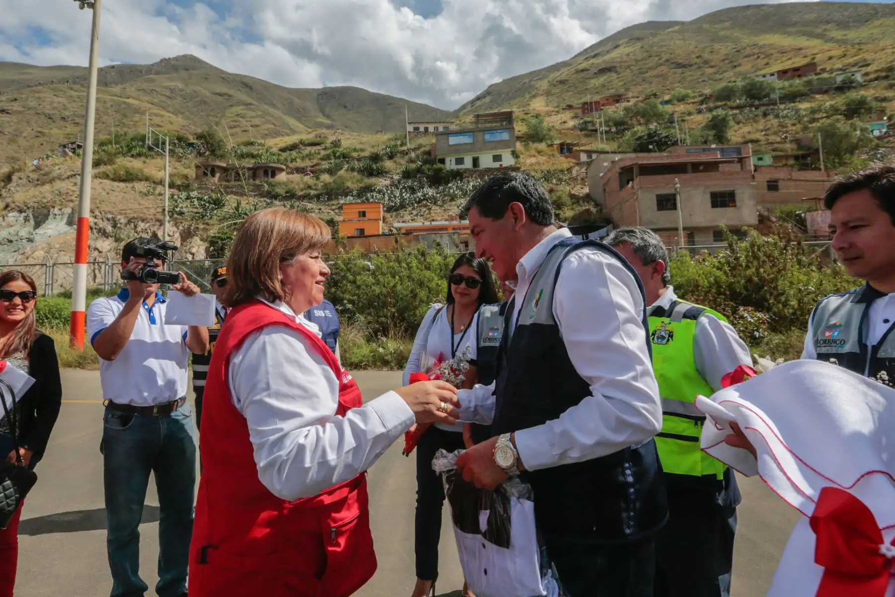 La ministra de Salud, Zulema Tomás Gonzáles,inauguró  la implementación del Programa Regional de Salud Familiar y Comunitaria en la región Huánuco, el cual permitirá mejorar el acceso a 2,500 familias a los servicios de Atención Primaria de la Salud desde sus hogares.Foto: ANDINA/Minsa
