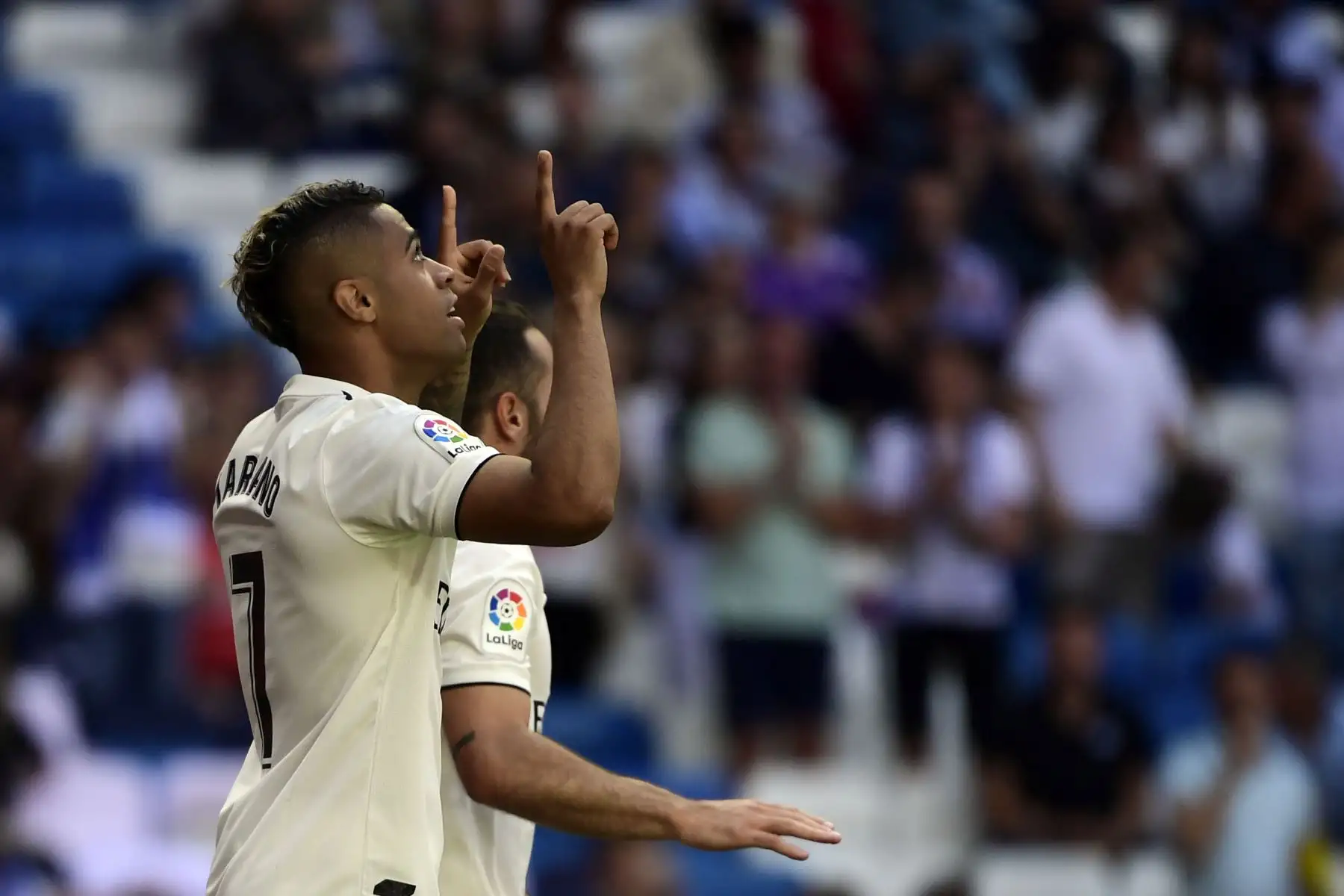 El delantero español-dominicano del Real Madrid, Mariano, celebra su segundo gol durante el partido de fútbol de la liga española entre el Real Madrid CF y el Villarreal CF.
Foto:AFP