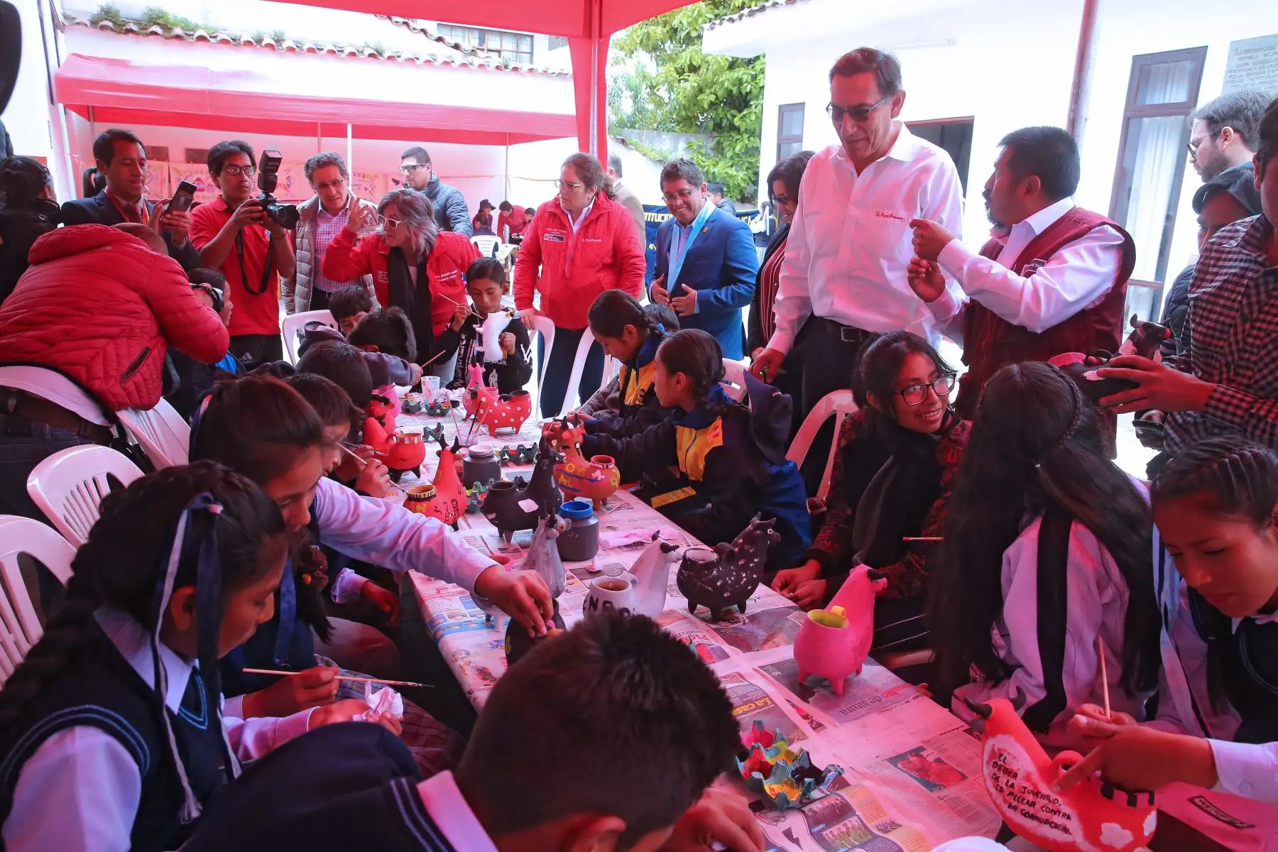 Presidente Vizcarra pone en marcha Museos Abiertos 2019 y supervisa obras de infraestructura en la I.E. María Auxiliadora, en Ayacucho.
Foto: ANDINA/Presidencia