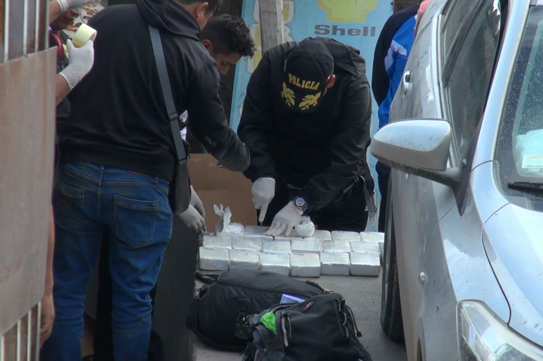 Policía incauta más de 43 kg. de droga en provincia de Huancayo, en Junín.