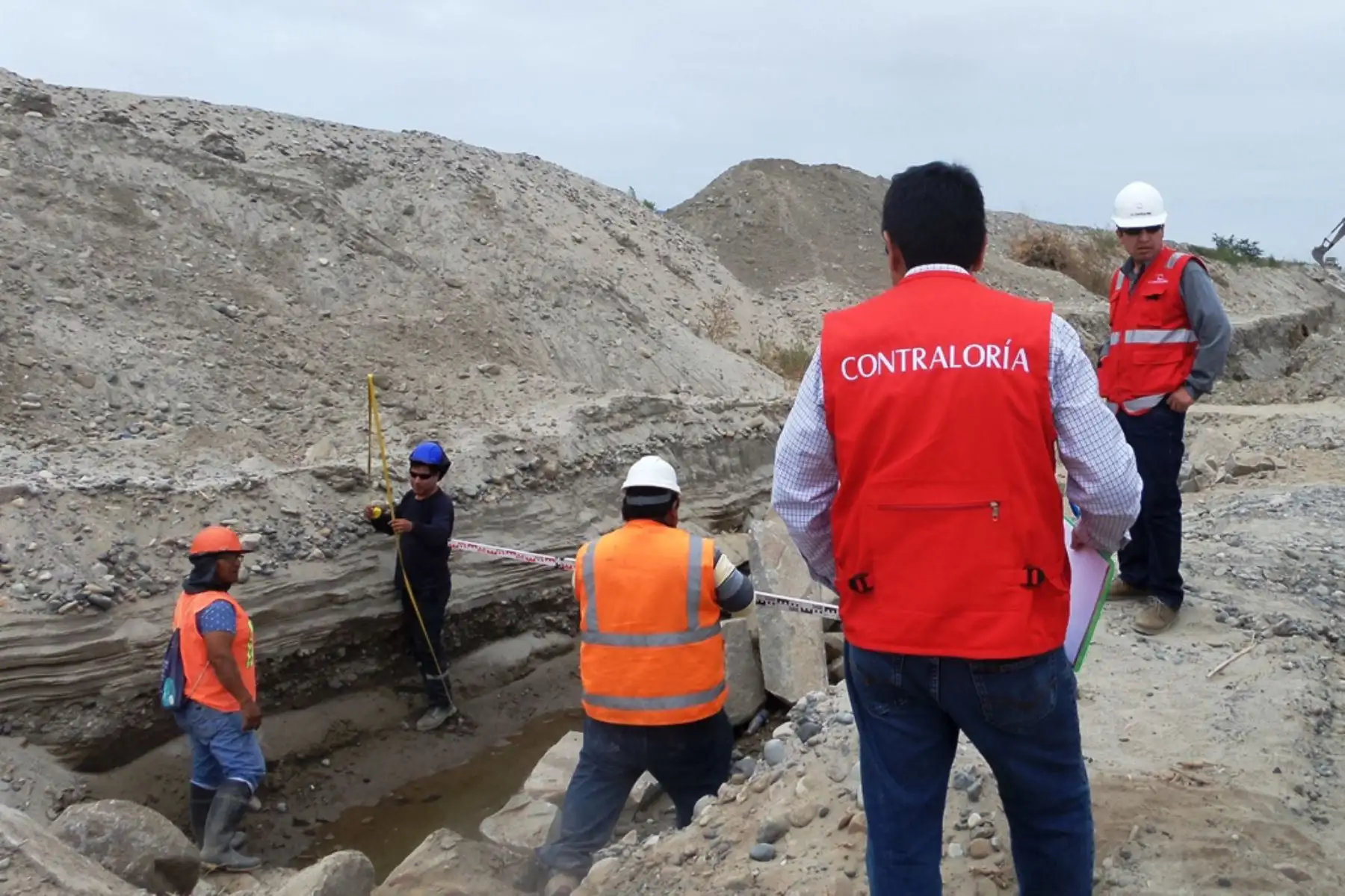 Durante el tercer operativo de control Vigilamos contigo la reconstrucción, 440 colaboradores de la Contraloría recabarán información de las entidades ejecutoras de los tres niveles de gobierno.