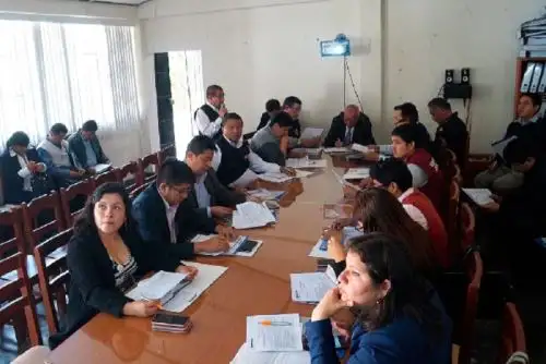 Los integrantes de la Plataforma Regional de Defensa Civil de Amazonas coordinan los acuerdos que adoptarán sobre las actividades a ejecutar ante el simulacro multipeligros previsto para el 31 de mayo próximo.