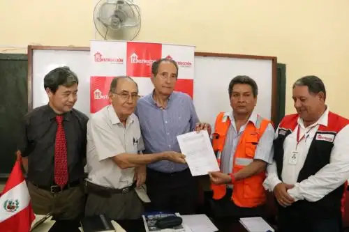 En un acto público celebrado en Chulucanas, se dio inicio a la elaboración de los estudios para proponer una solución integral para el río Piura y evitar inundaciones.