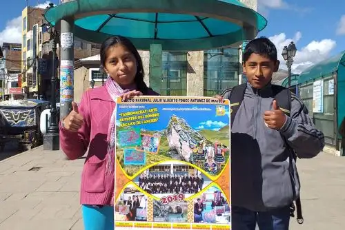 Los escolares Pamela Vargas Cabrera y Yorch Quispe Condori ocuparon el primer puesto en la categoría Ciencias Sociales de la feria escolar Eureka 2018. Foto: ANDINA/Percy Hurtado Santillán