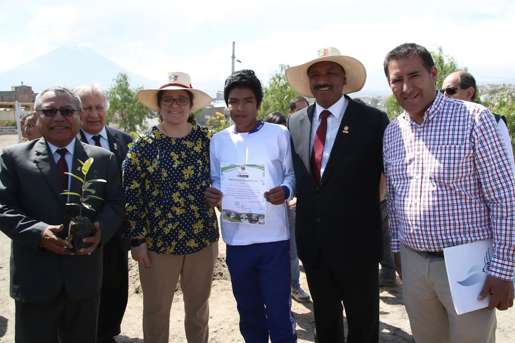 La Ministra del Ambiente, Lucía Ruíz, visitó a los estudiantes del colegio San Martín de Socabaya y los de la UNSA.
Foto: ANDINA/Minam
