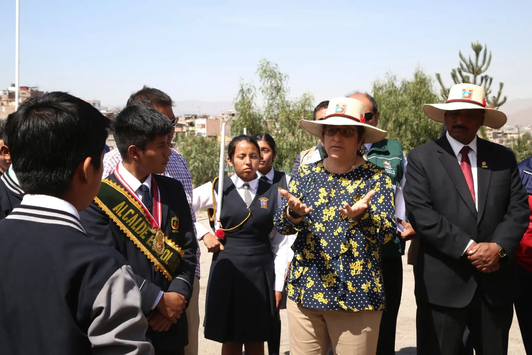 La Ministra del Ambiente, Lucía Ruíz, visitó a los estudiantes del colegio San Martín de Socabaya y los de la UNSA.
Foto: ANDINA/Minam