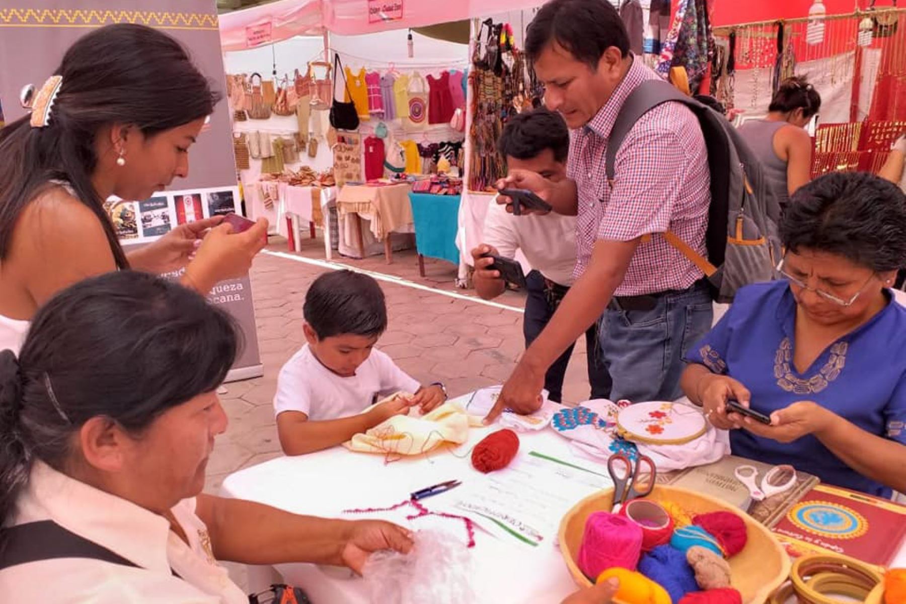 Niños artesanos de Lambayeque mostrarán su habilidad en este arte en Chiclayo.