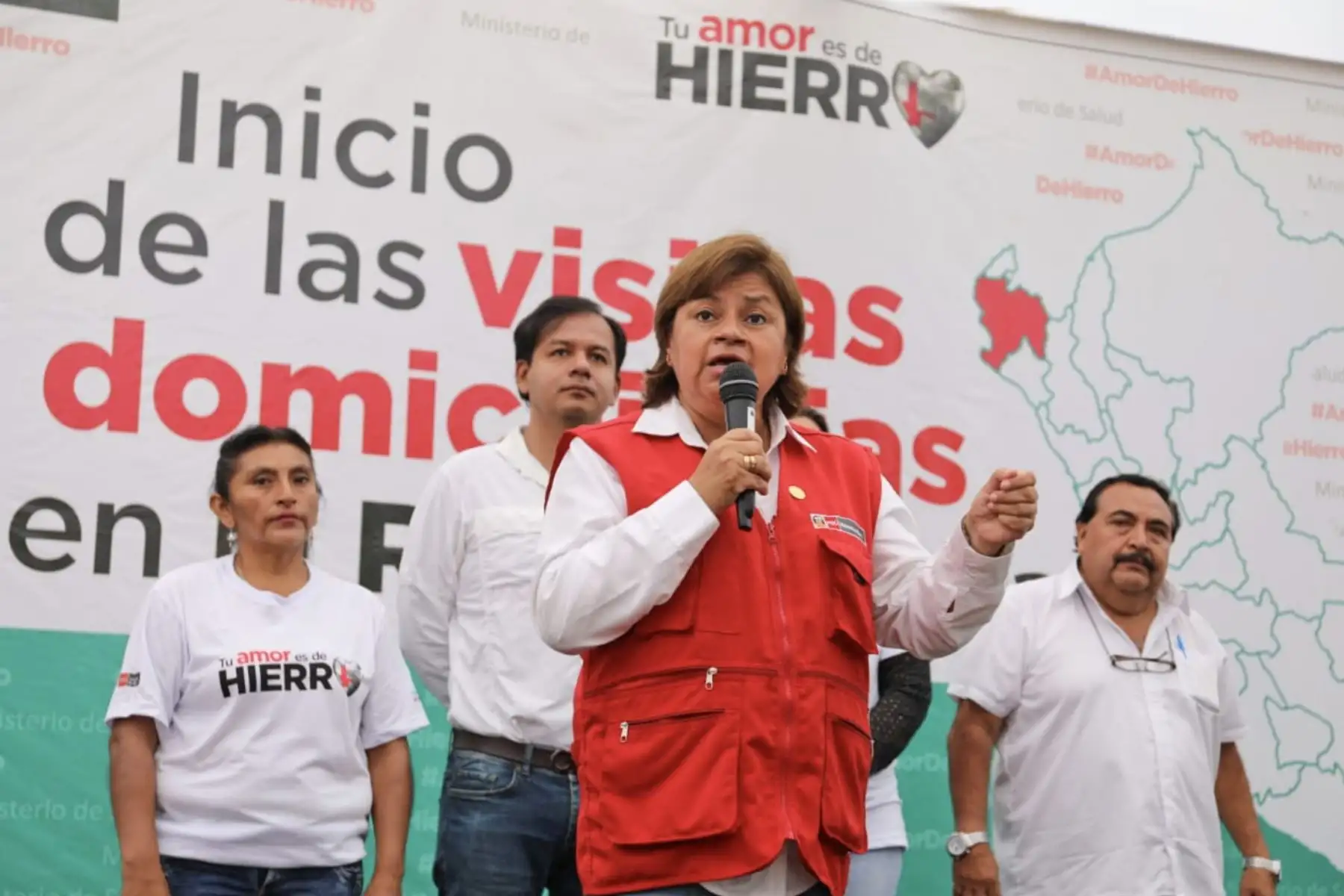 Ministra de Salud, Zulema Tomás, encabeza lanzamiento de campaña de visitas domiciliarias para prevenir y controlar la anemia en la región Piura. ANDINA/Difusión