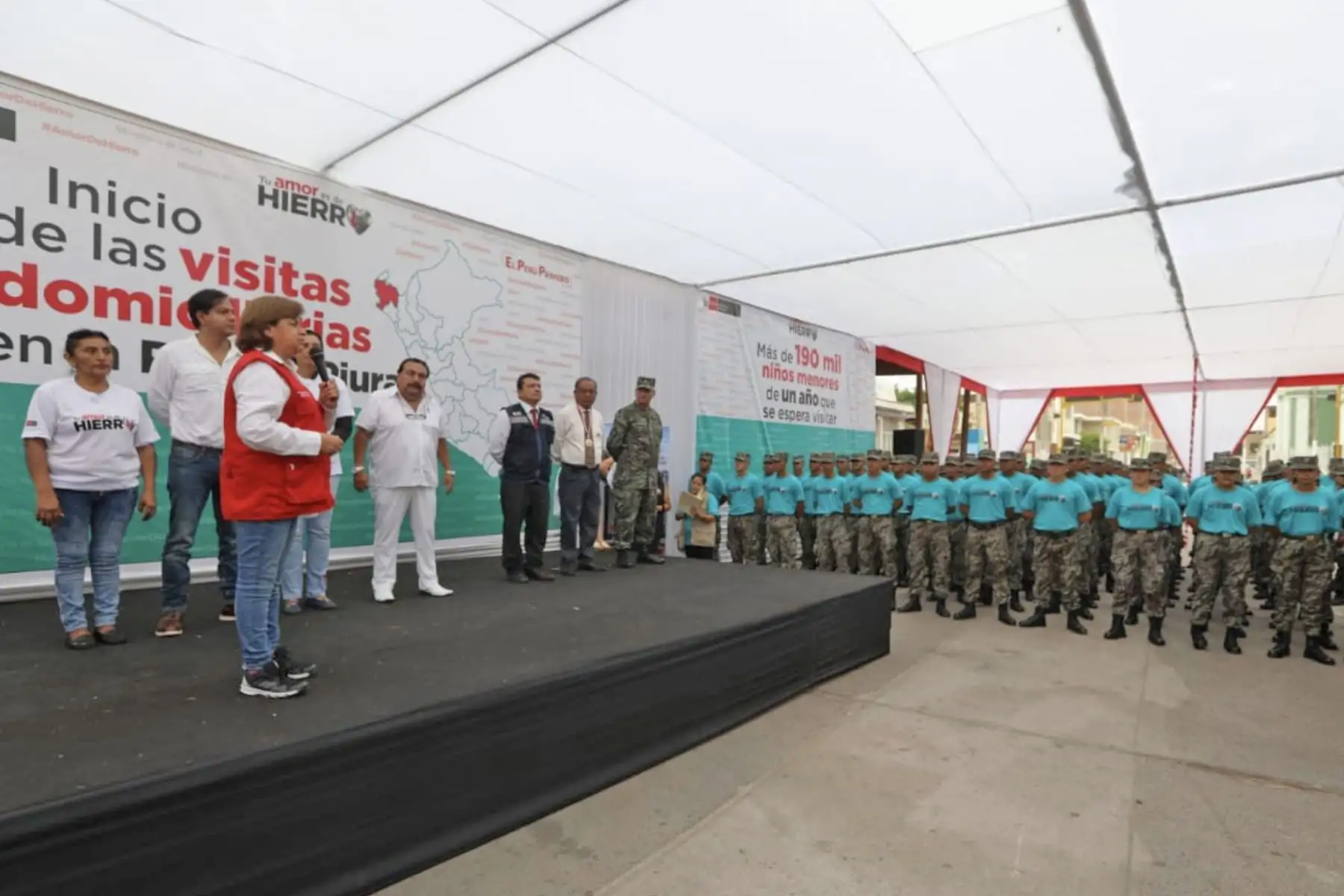 Lanzamiento de las visitas domiciliarias para prevenir y controlar la anemia en Catacaos, Piura, a cargo de la ministra de Salud, Zulema Tomás; el alcalde de Piura, Juan José Díaz; el alcalde de Catacaos, José Luis Muñoz, entre otras autoridades.