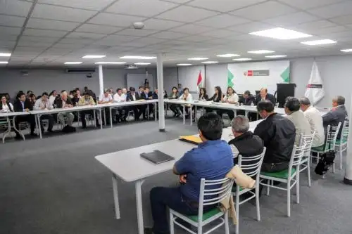 Ministra de Agricultura, Fabiola Muñoz, encabeza reunión con productores agrarios. ANDINA/Difusión