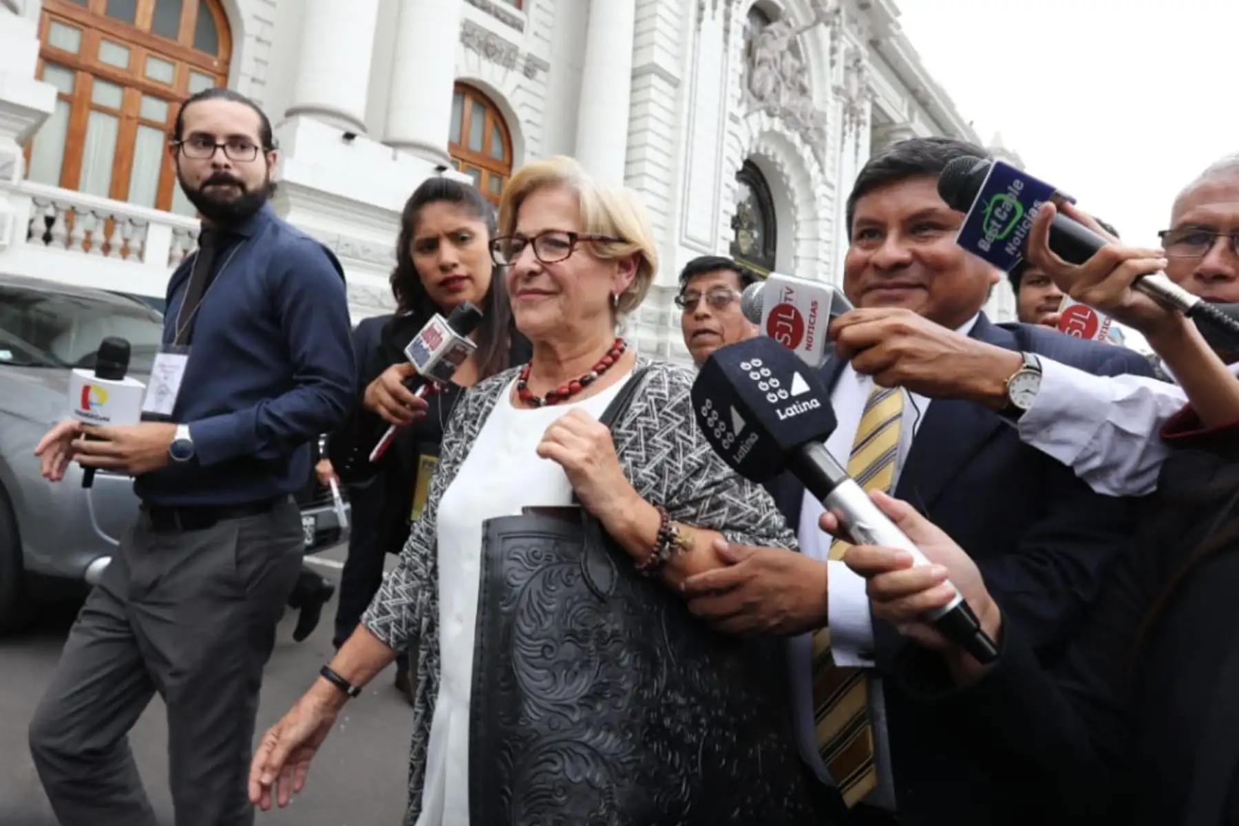 La exalcaldesa de Lima, Susana Villarán se retira del Congreso. Foto: ANDINA/ Norman Cordova