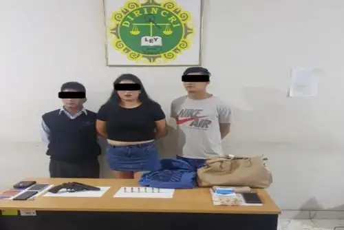 Efectivos policiales del Área de Robos del Departamento de Investigación Criminal (Depincri)-Trujillo, en la región La Libertad, intervinieron a tres sujetos integrantes de la banda criminal “Los Nuevos Injertos de Trujillo”, dedicada al delito de robo agravado en la modalidad de “marcaje y reglaje”.