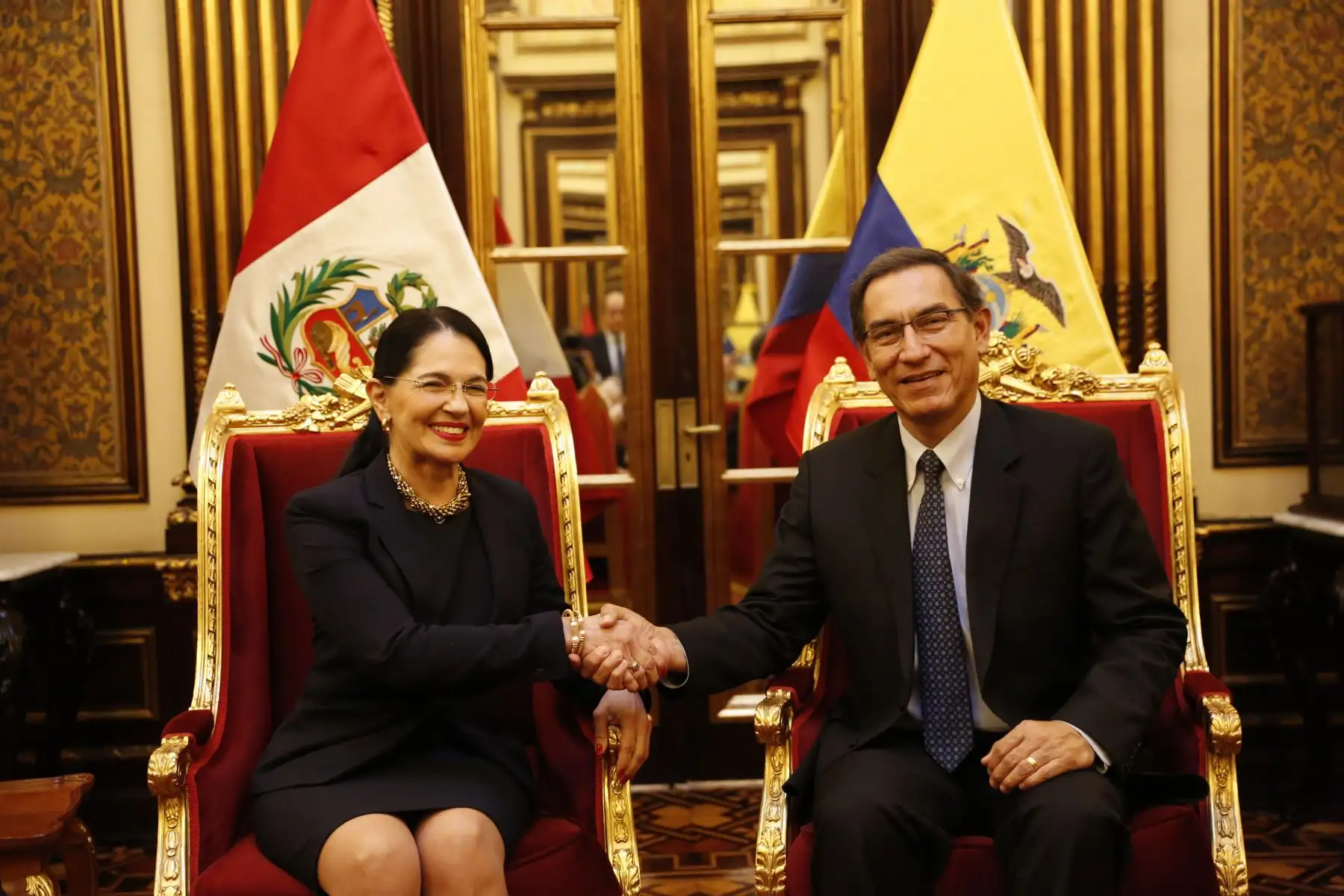 Jefe de Estado recibe cartas credenciales de la embajadora de Ecuador en Perú, Eva García Fabre.
Foto: ANDINA/Prensa Presidencia