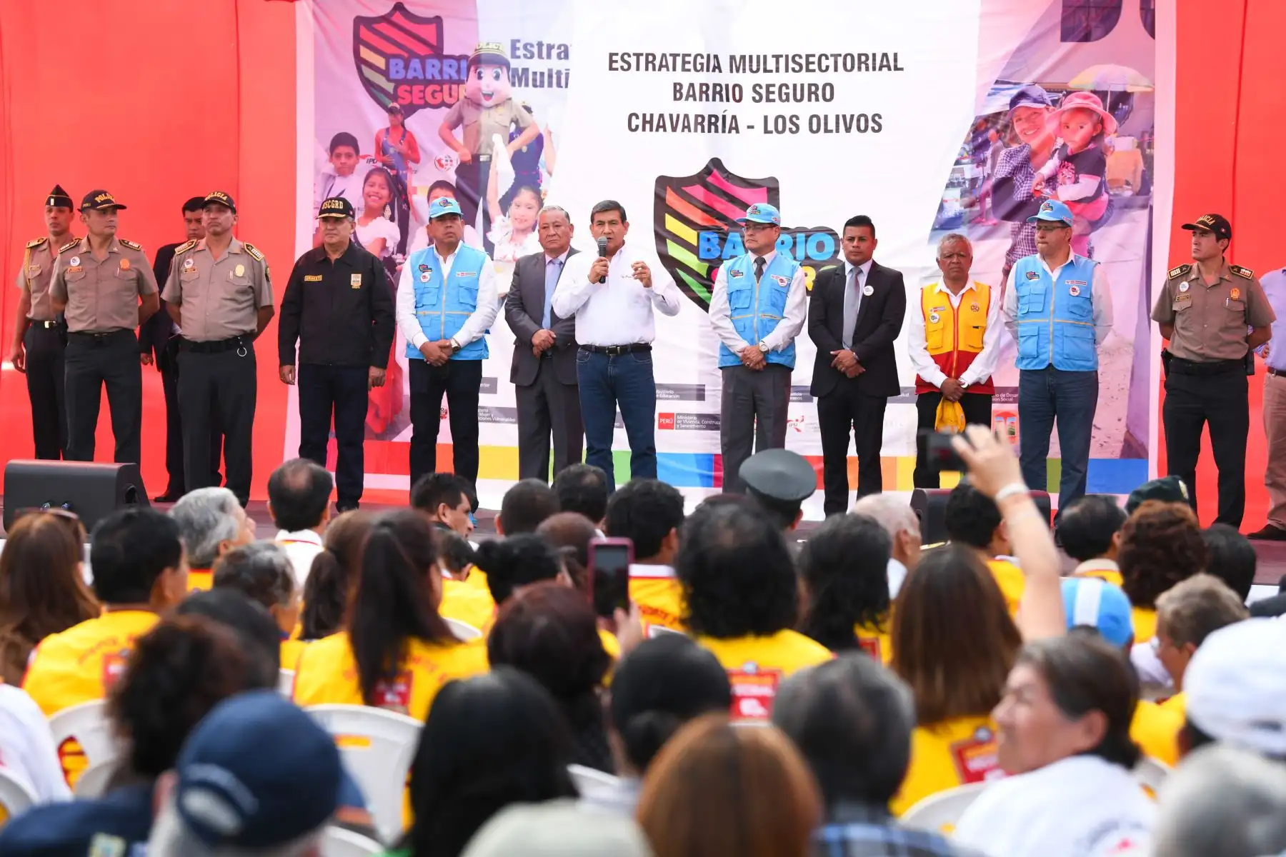 Ministro del Interior, Carlos Morán anunció el lanzamiento de la Estrategia Multisectorial Barrio Seguro en Los Olivos, detalló que la zona norte de la capital es parte de un plan policial de operaciones que se viene desarrollando y que contempla intervenciones policiales focalizadas.Foto: ANDINA/Mininter