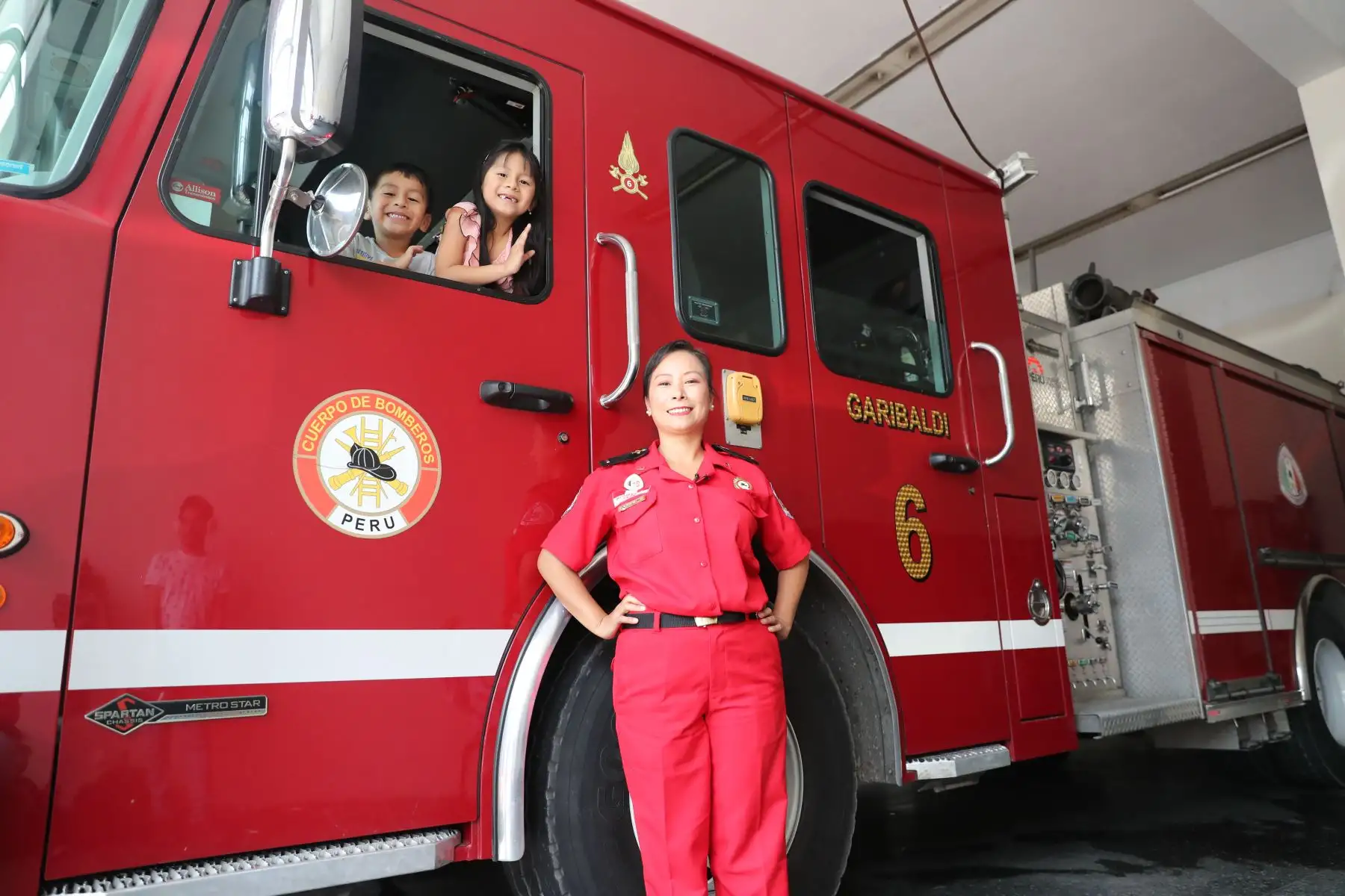 Susan Tong, bombero voluntaria de la Compañía Garibaldi de Chorrillos. Foto: ANDINA/Luis Iparraguirre