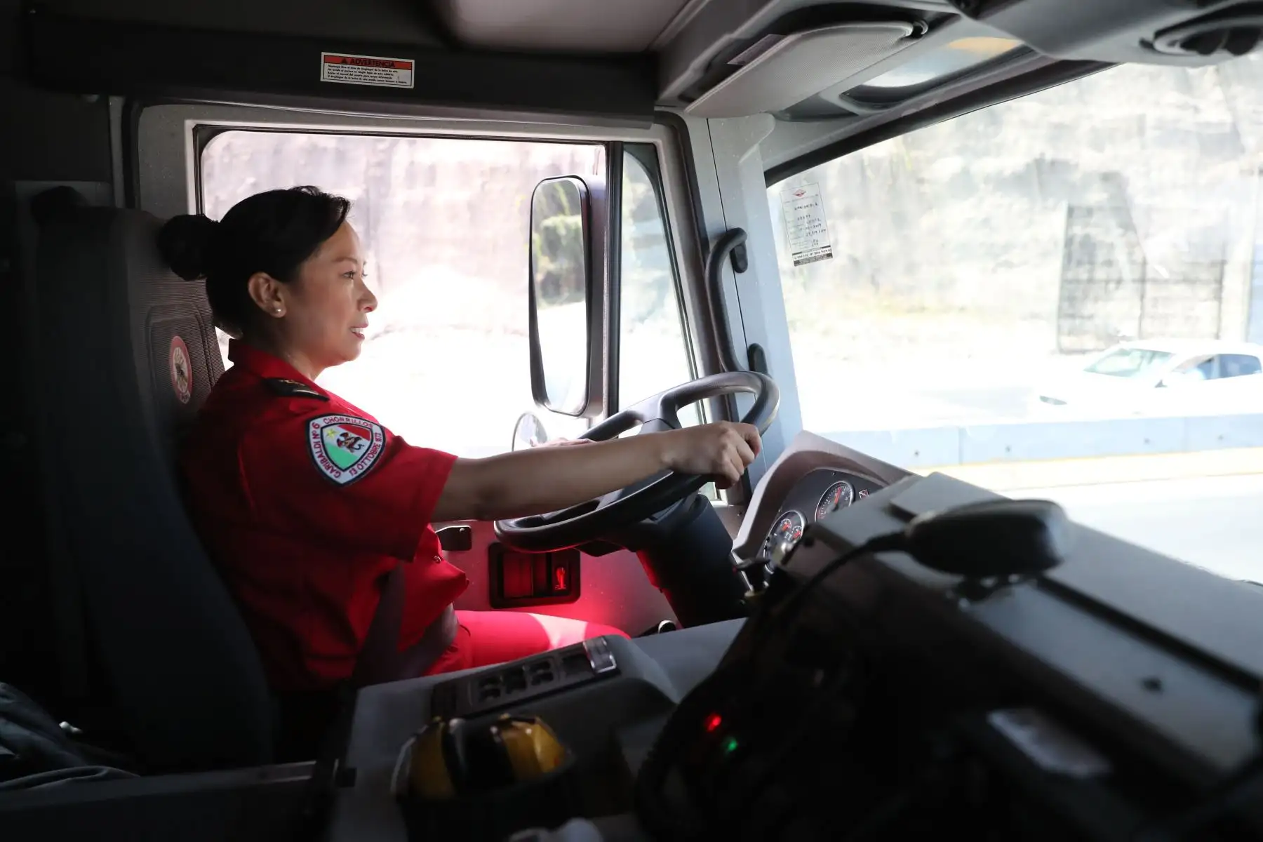 Susan Tong, bombero voluntaria de la Compañía Garibaldi de Chorrillos. Foto: ANDINA/Luis Iparraguirre