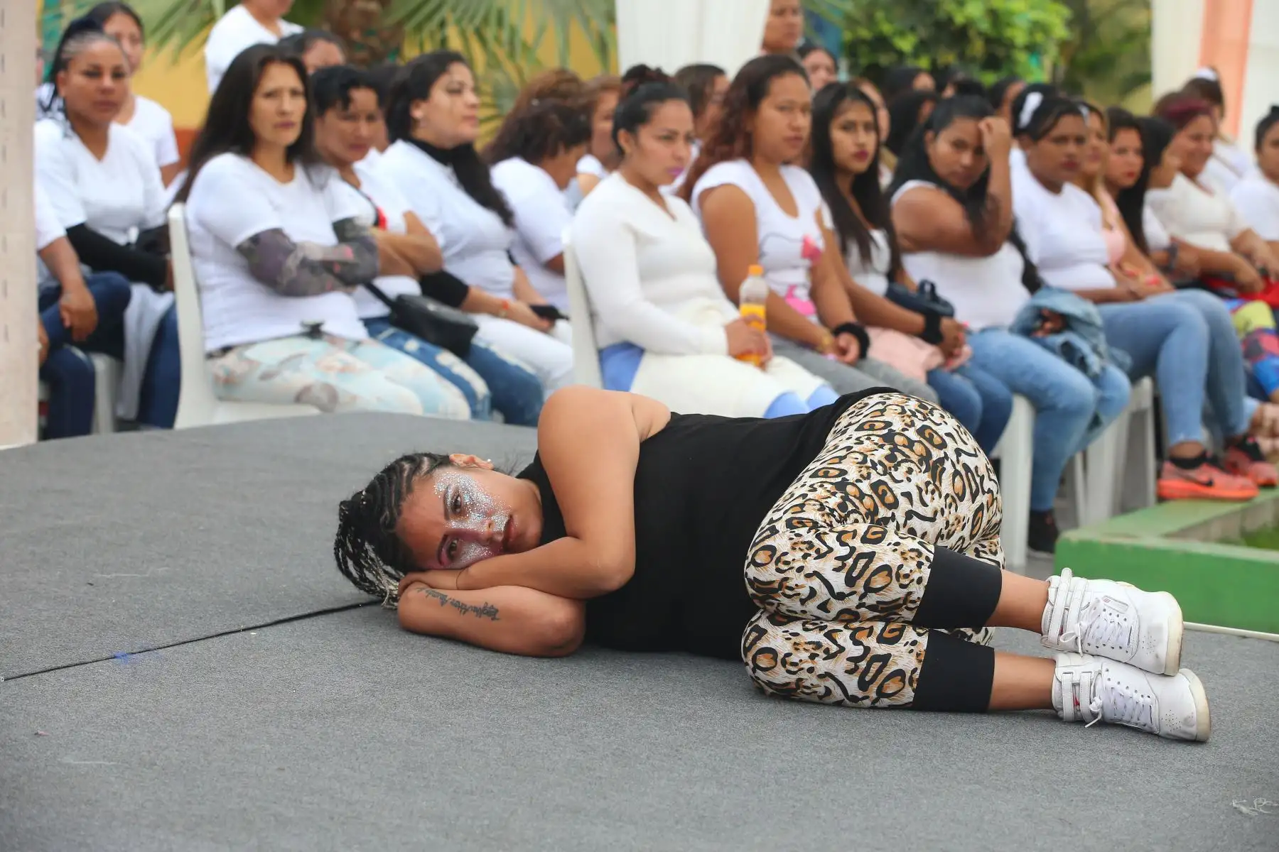 El ministro de Justicia, Vicente Zeballos, el presidente del INPE, Carlos Romero, asisten a la actividad Warmipa Soncco 2019 “Corazón de Madre” en el establecimiento penitenciario Mujeres de Chorrillos con ocasión del Día de la Madre. Foto: ANDINA/ Vidal Tarqui.Foto: ANDINA/Vidal Tarqui