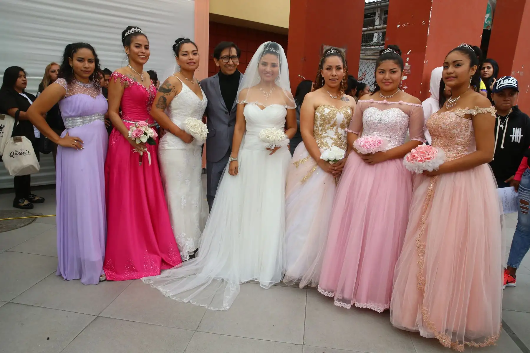 El ministro de Justicia, Vicente Zeballos, el presidente del INPE, Carlos Romero, asisten a la actividad Warmipa Soncco 2019 “Corazón de Madre” en el establecimiento penitenciario Mujeres de Chorrillos con ocasión del Día de la Madre. Foto: ANDINA/ Vidal Tarqui.Foto: ANDINA/Vidal Tarqui