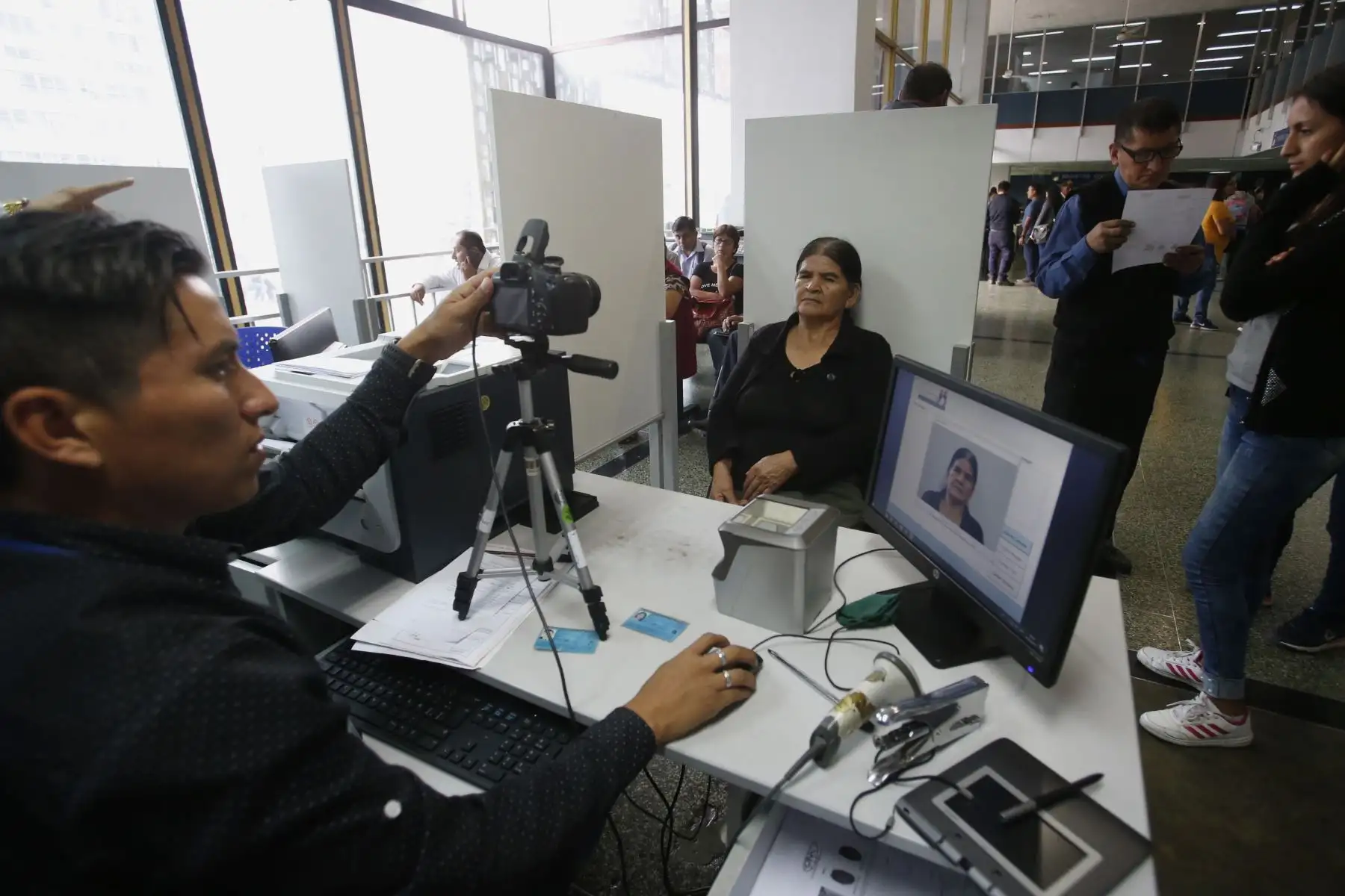 Oficina Principal de la Reniec en Jr. Cusco presta servicio a la comunidad. Foto: ANDINA/Nathalie Sayago
