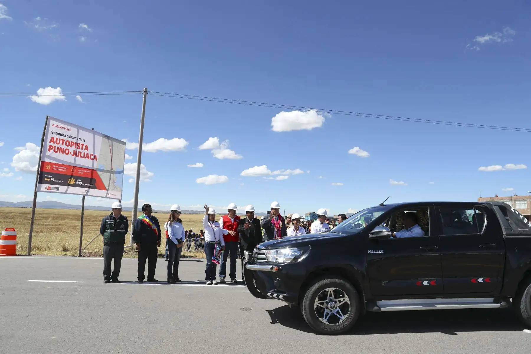 Presidente Vizcarra supervisó la puesta en servicio de 19.05 kilómetros de la segunda calzada de la autopista Puno–Juliaca. El tramo, que forma parte de los 48.8 kilómetros de la autopista, está ubicado entre los distritos de Caracoto y Paucarcolla, en las provincias de San Román y Puno. Foto: ANDINA/ Prensa Presidencia