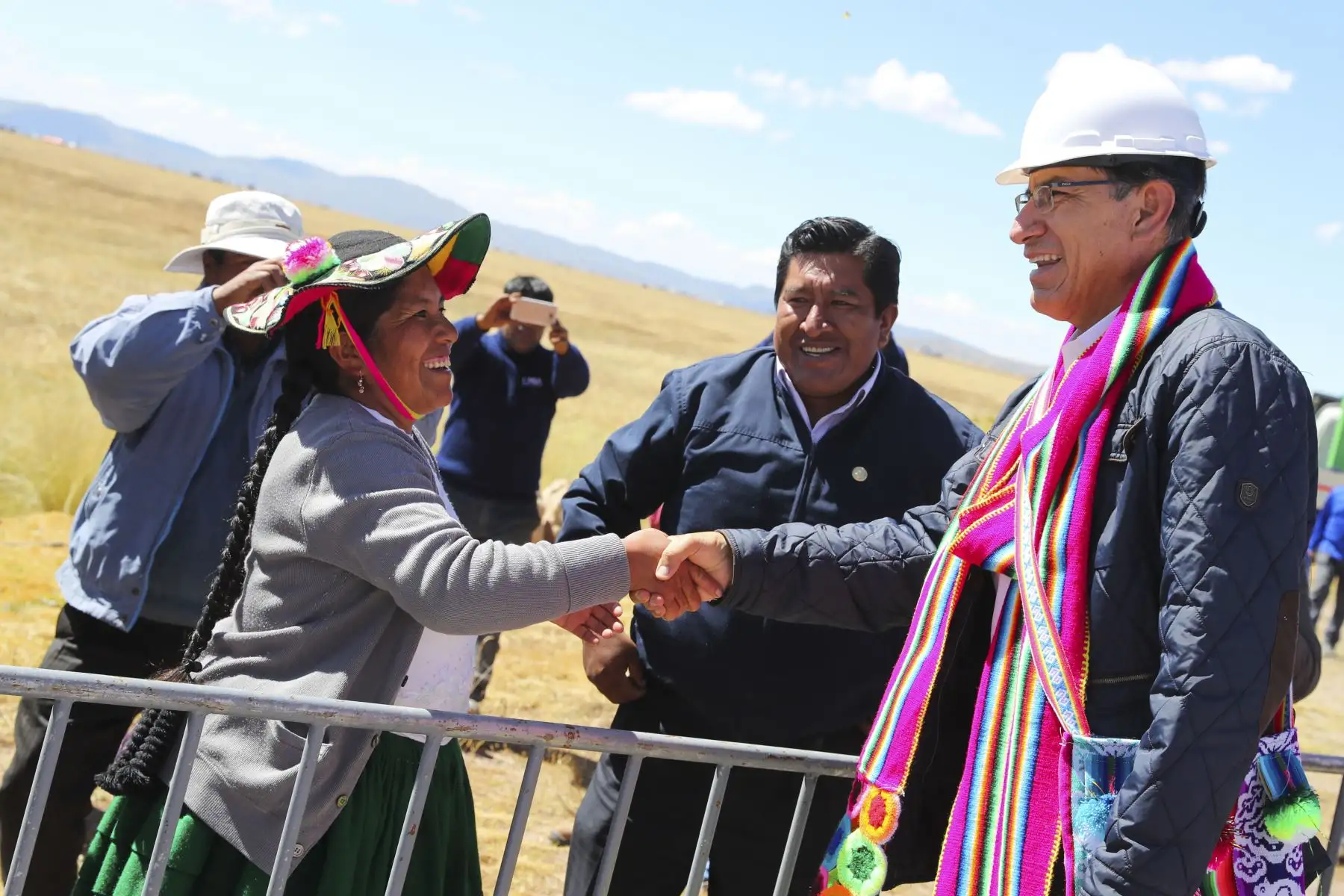 Presidente Vizcarra supervisó la puesta en servicio de 19.05 kilómetros de la segunda calzada de la autopista Puno–Juliaca. El tramo, que forma parte de los 48.8 kilómetros de la autopista, está ubicado entre los distritos de Caracoto y Paucarcolla, en las provincias de San Román y Puno. Foto: ANDINA/ Prensa Presidencia
