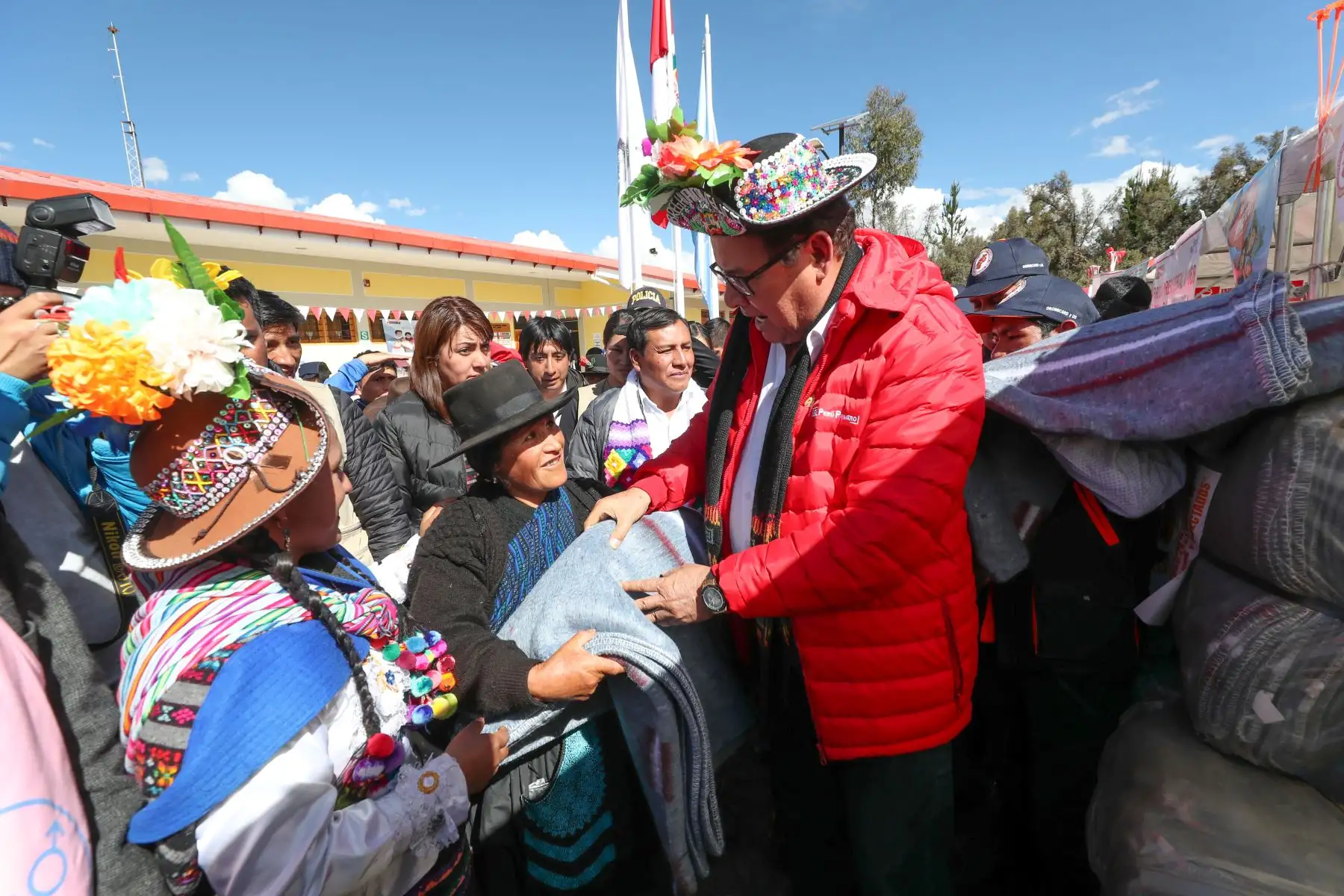 La Asamblea Nacional de Gobiernos Regionales (ANGR) remarcó que recordarán al extinto ministro de Defensa, José Huerta Torres, por su gran labor y compromiso por un Perú justo.ANDINA/Difusión