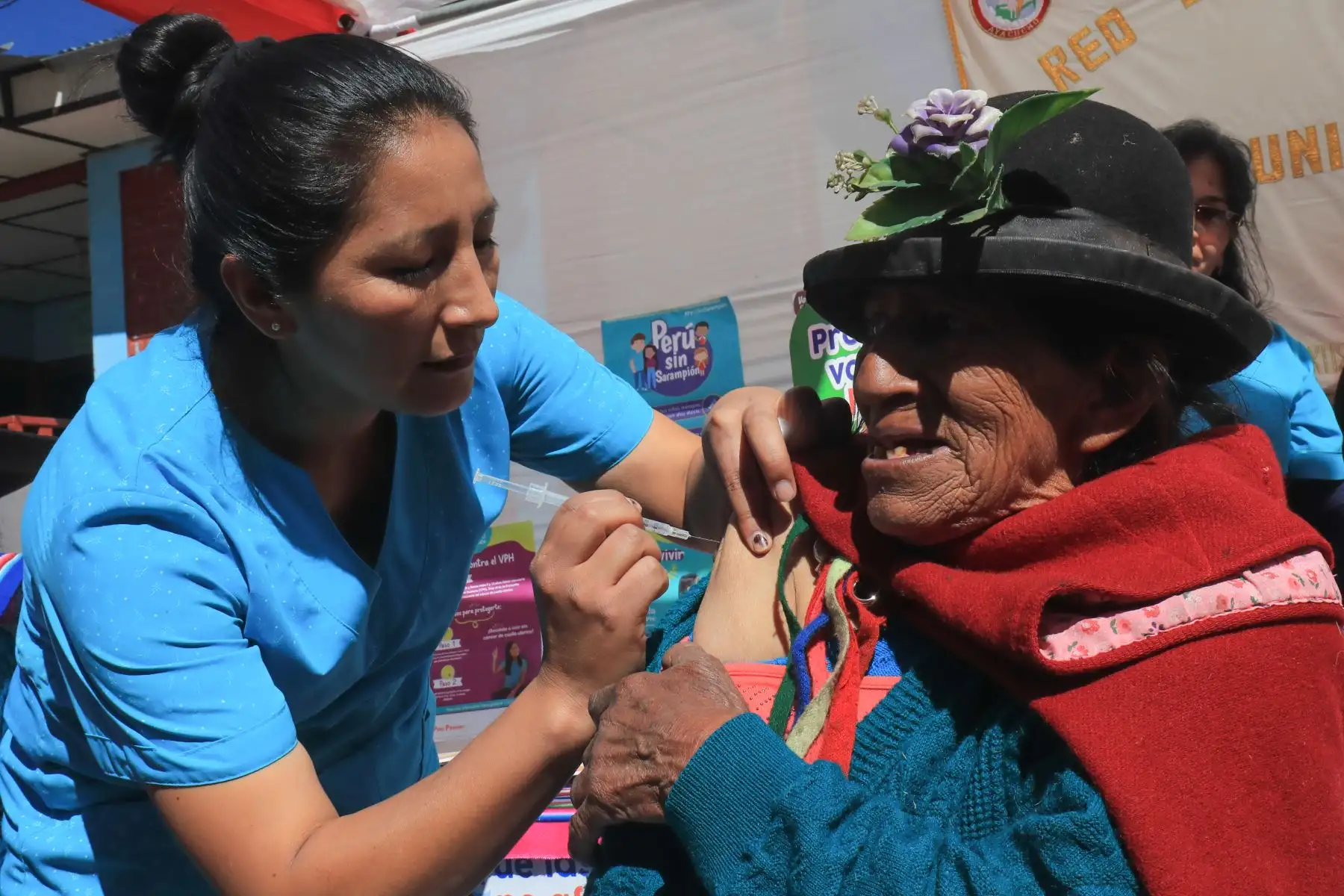 Titulares del Midis y Produce, Paola Bustamante y Rocío Barrios lanzaron Plan Multisectorial 2019-2021 en Purus, Ayacucho.

Foto: ANDINA/Juan Carlos Guzmán Negrini.
