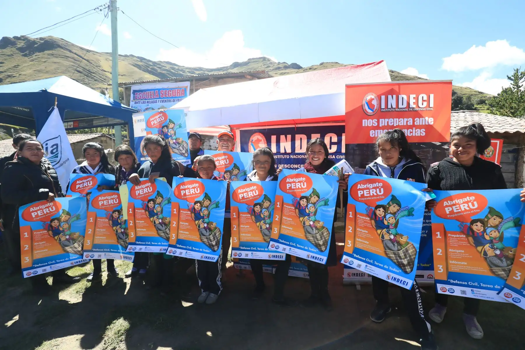 Titulares del Midis y Produce, Paola Bustamante y Rocío Barrios lanzaron Plan Multisectorial 2019-2021 en Purus, Ayacucho.

Foto: ANDINA/Juan Carlos Guzmán Negrini.