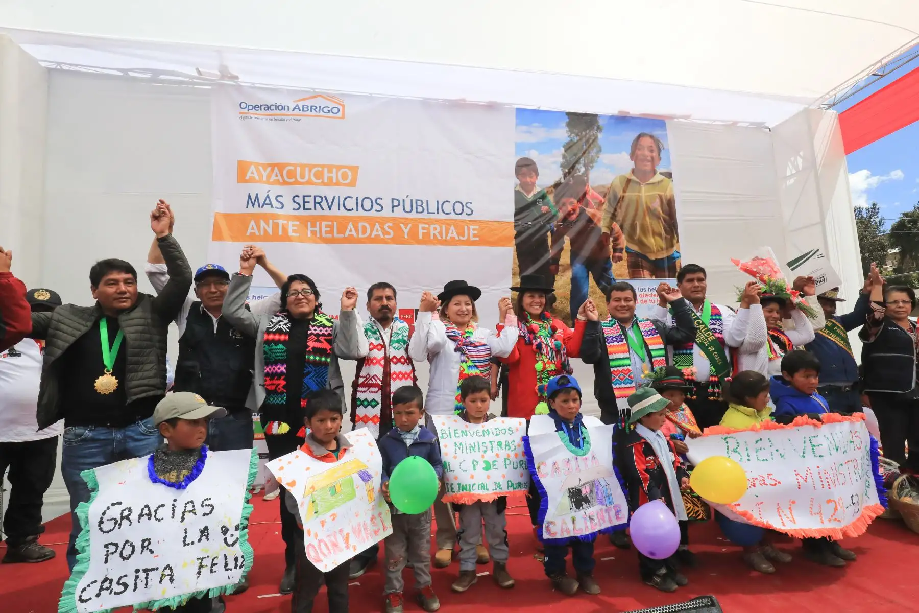 Titulares del Midis y Produce, Paola Bustamante y Rocío Barrios lanzaron Plan Multisectorial 2019-2021 en Purus, Ayacucho.

Foto: ANDINA/Juan Carlos Guzmán Negrini.