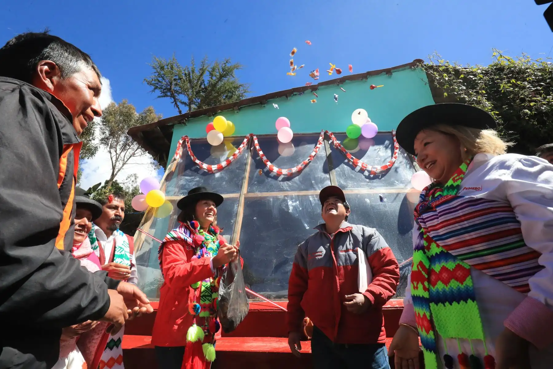 Titulares del Midis y Produce, Paola Bustamante y Rocío Barrios lanzaron Plan Multisectorial 2019-2021 en Purus, Ayacucho.

Foto: ANDINA/Juan Carlos Guzmán Negrini.
