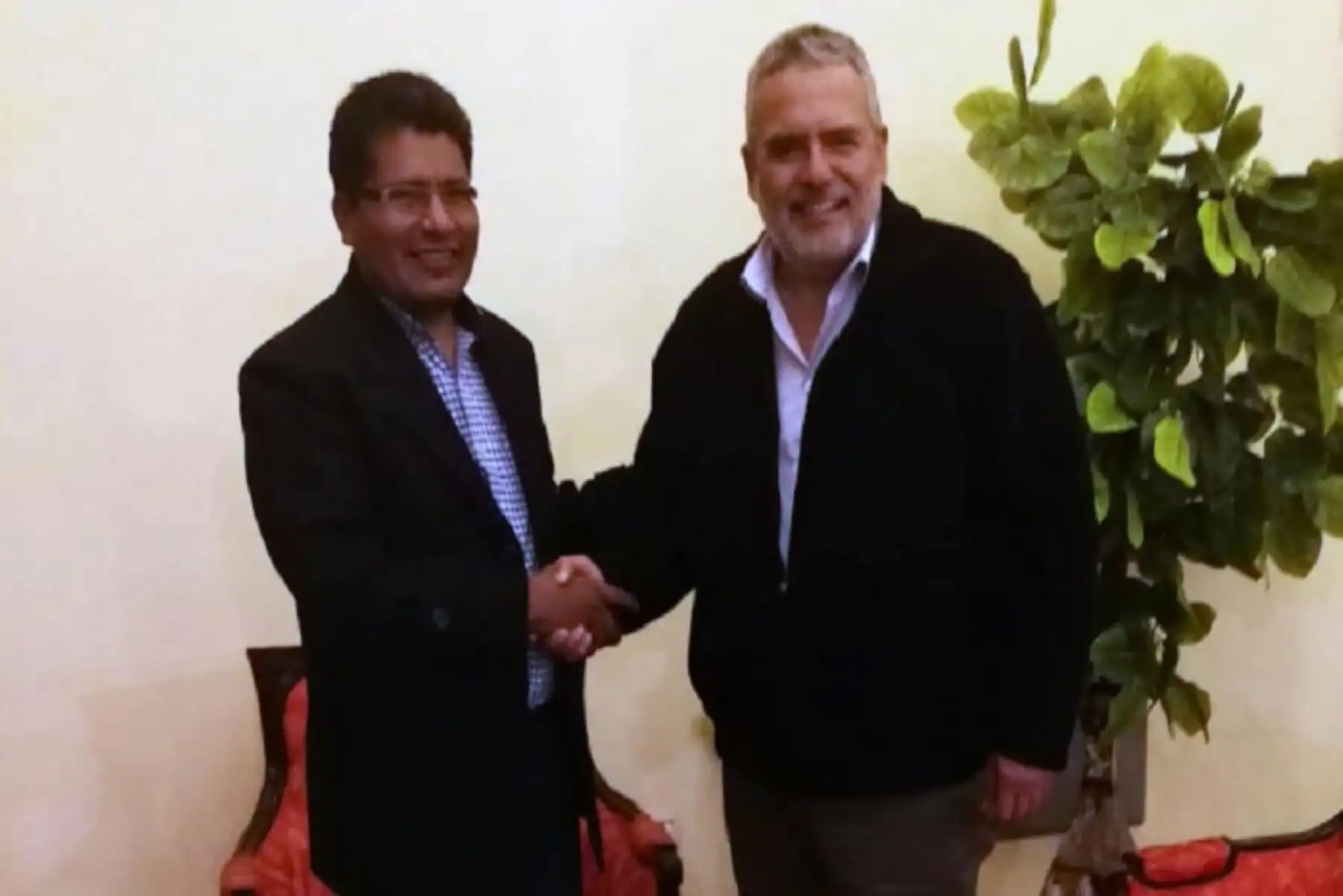 El jefe de la Autoridad Nacional del Agua (ANA), Walter Obando y el gobernador regional de Puno, Walter Aduviri, acordaron continuar con la creación del Consejo de Recursos Hídricos Titicaca, el cual deberá formular su Plan de Gestión; además, buscará los mecanismos de financiamiento a través del gobierno regional y las municipalidades.