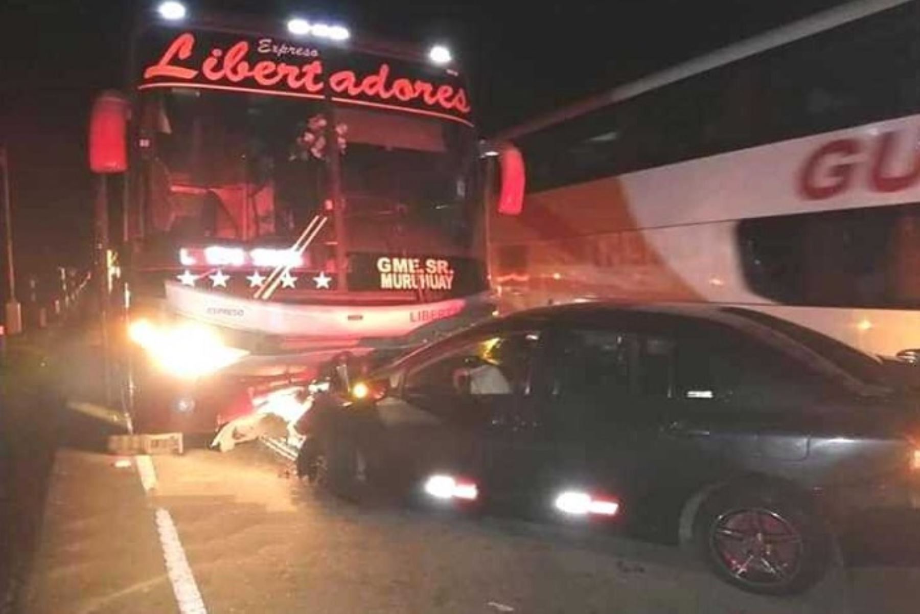 Durante la celebración del Día de la Madre, en la región Junín se registraron dos accidentes en distintos puntos de la Carretera Central, al parecer por la imprudencia de los conductores.