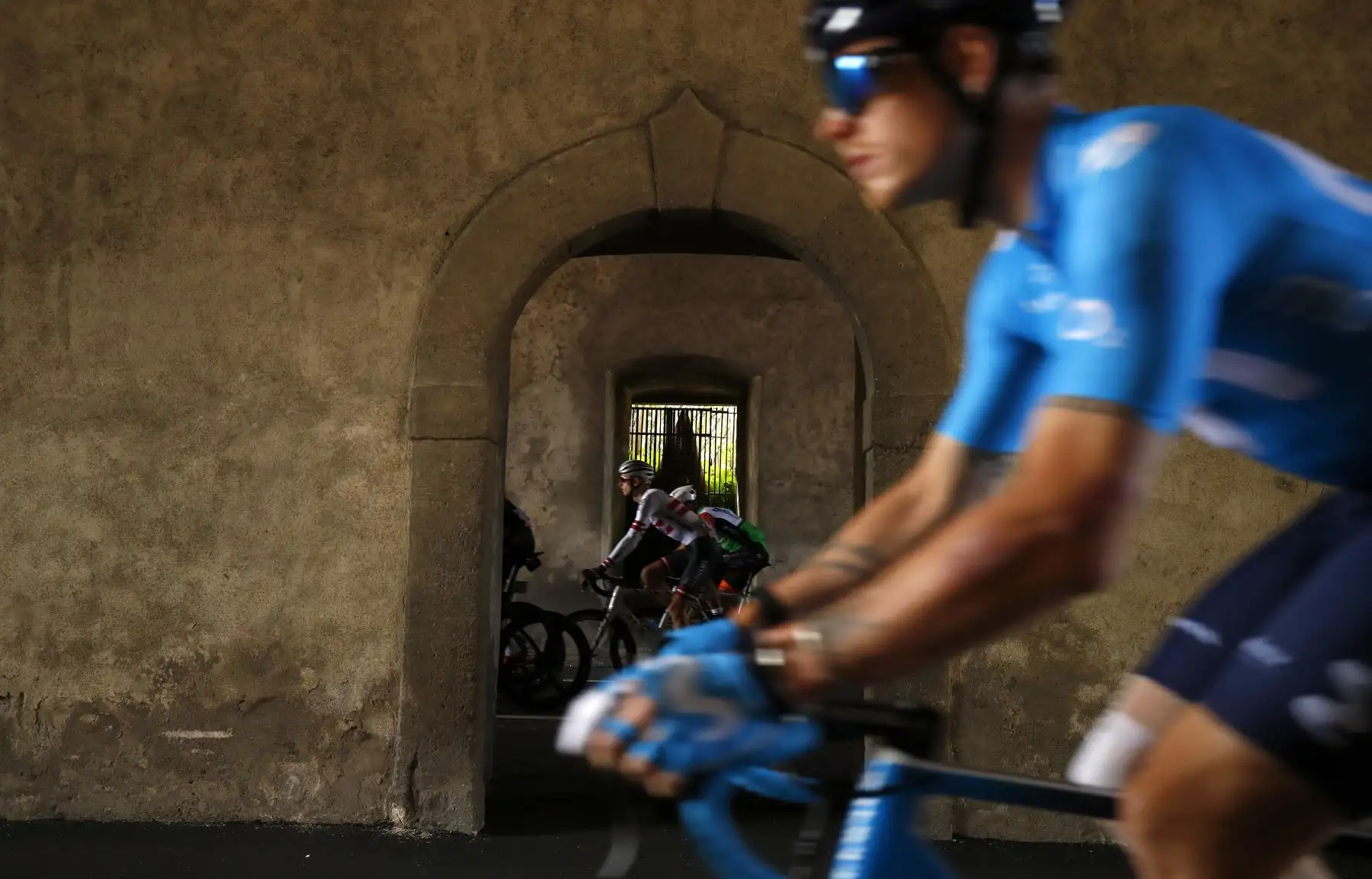 Ciclistas compiten en la cuarta etapa del 102º Giro de Italia - Tour de Italia - carrera de 235 km desde Orbetello hasta Frascati. Foto: AFP