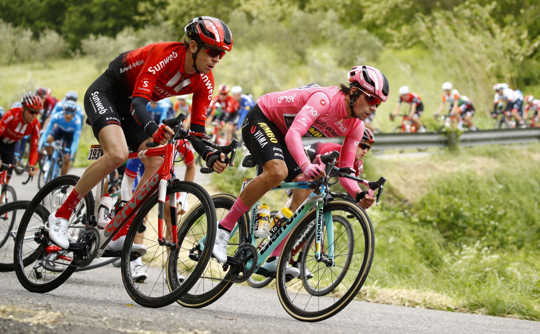 Ciclistas compiten en la cuarta etapa del 102º Giro de Italia - Tour de Italia - carrera de 235 km desde Orbetello hasta Frascati. Foto: AFP