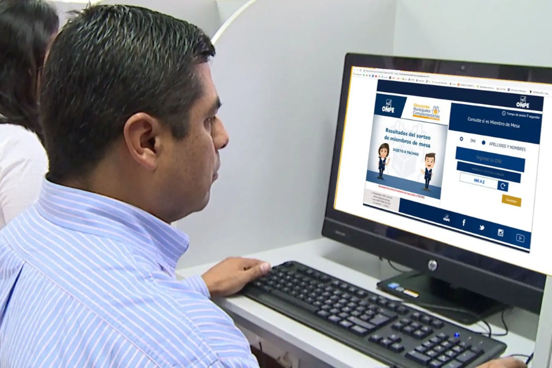 Las personas que salieron sorteadas como miembros de mesa para las Elecciones Municipales Complementarias, a realizarse el próximo 7 de julio, podrán enterarse rápidamente mediante la plataforma virtual de la Oficina Nacional de Procesos Electorales (ONPE).