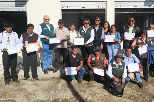 El Ministerio de Agricultura y Riego (Minagri), a través de Agro Rural, certificó a 37 productores de las provincias ancashinas de Carhuaz, Yungay y Huaylas, en las competencias de instalación, manejo y mantenimiento del cultivo de paltas.