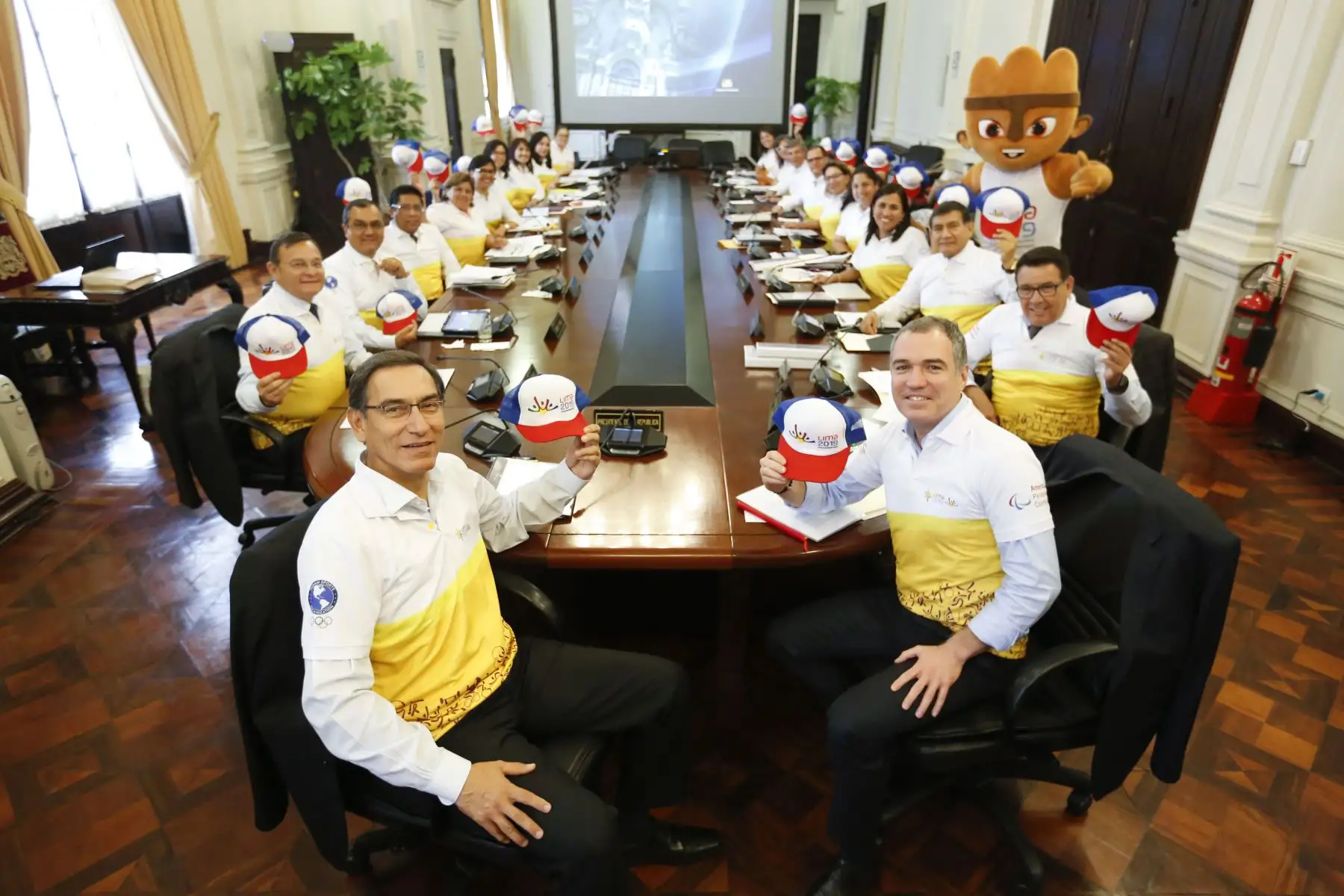 Presidente Vizcarra recibe en Palacio de Gobierno a Milco, en la  recta final rumbo a los Juegos Panamericanos. 
Foto: ANDINA/Prensa Presidencia