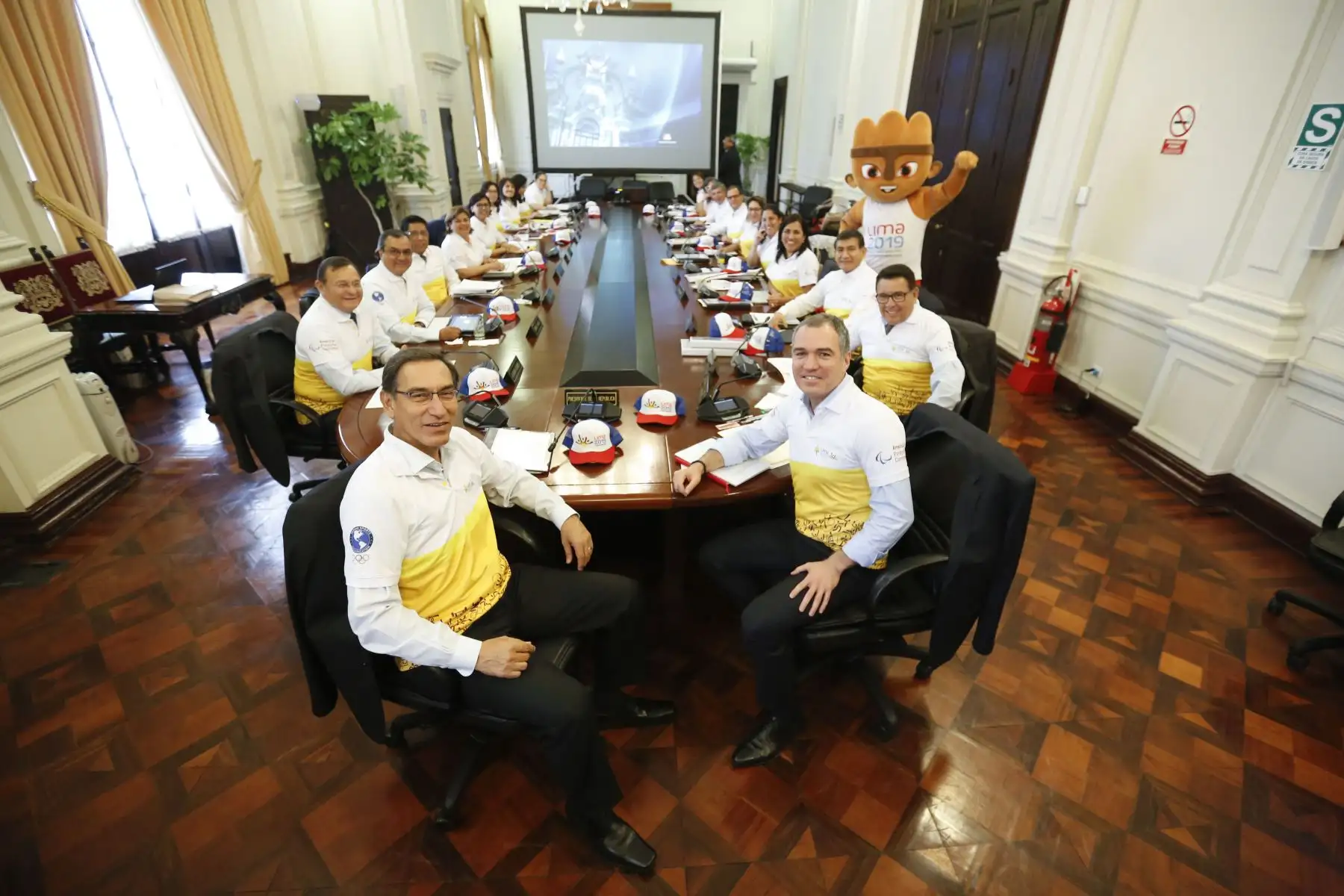 Presidente Vizcarra recibe en Palacio de Gobierno a Milco, en la  recta final rumbo a los Juegos Panamericanos. 
Foto: ANDINA/Prensa Presidencia