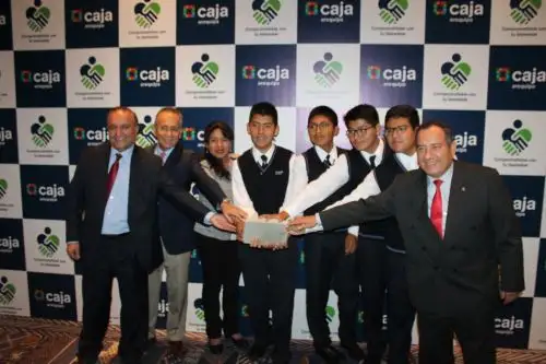 El premio para estos escolares fue una pasantía académica en el campus “Desafío Emprende” en España. Foto: Cortesía