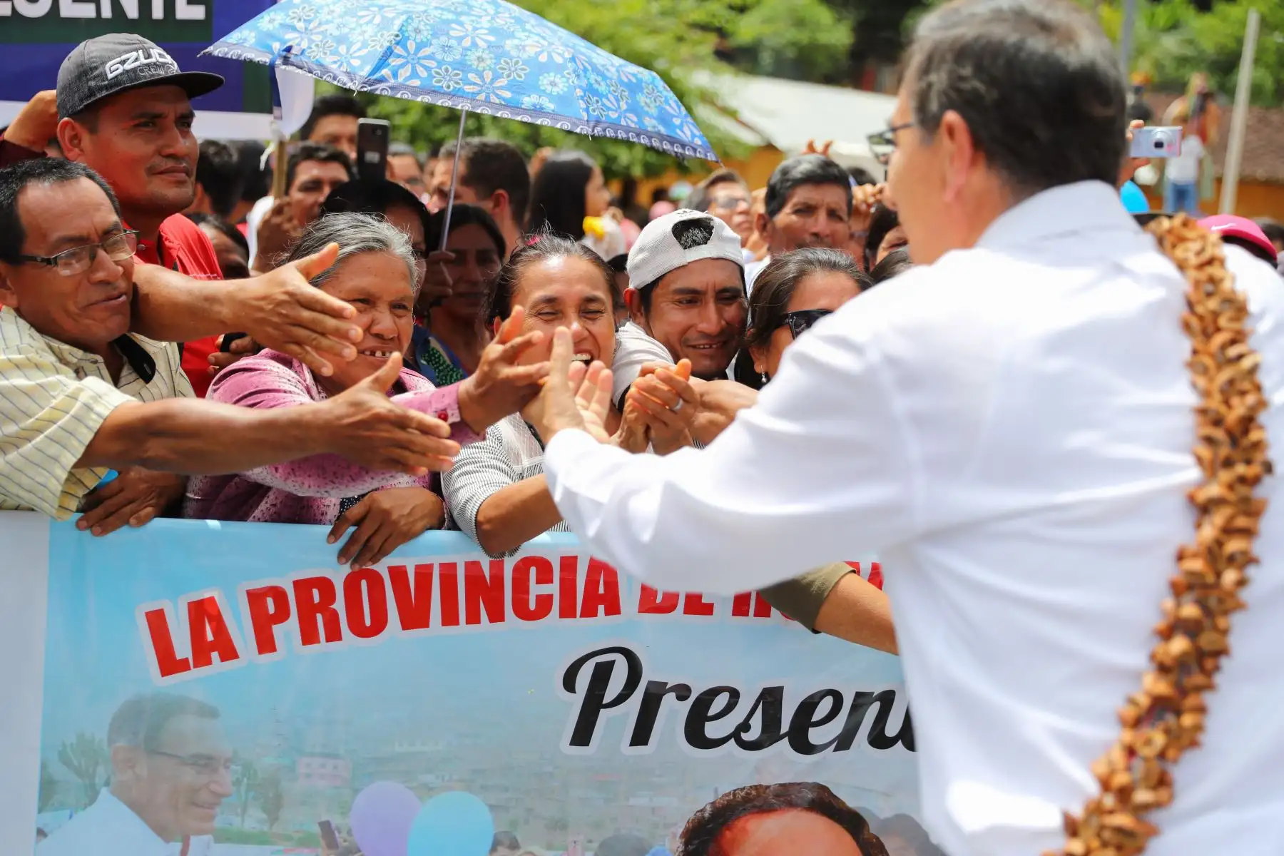 Presidente  Martín Vizcarra participa en la ceremonia de entrega de 1,077 títulos de propiedad en el distrito de Lamas, región San Martín.Foto: ANDINA/Prensa Presidencia