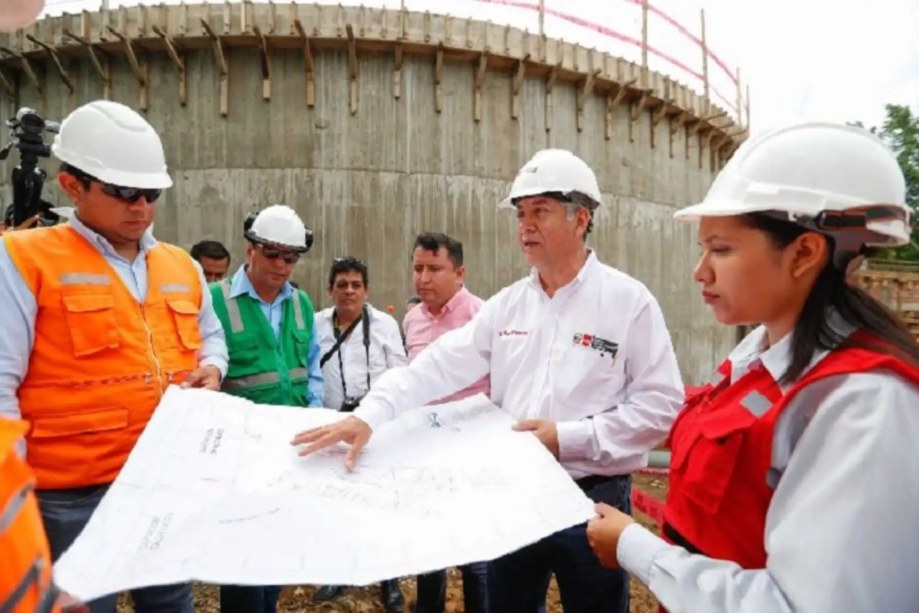 Más de 80,000 pobladores de la provincia de Tarapoto, región San Martín, muy pronto podrán contar con más horas de agua potable en sus domicilios, luego que se concluyan las obras de mejoramiento y ampliación del sistema de producción en la Empresa Municipal de Servicio de Agua Potable y Alcantarillado (EMAPA) de la localidad.