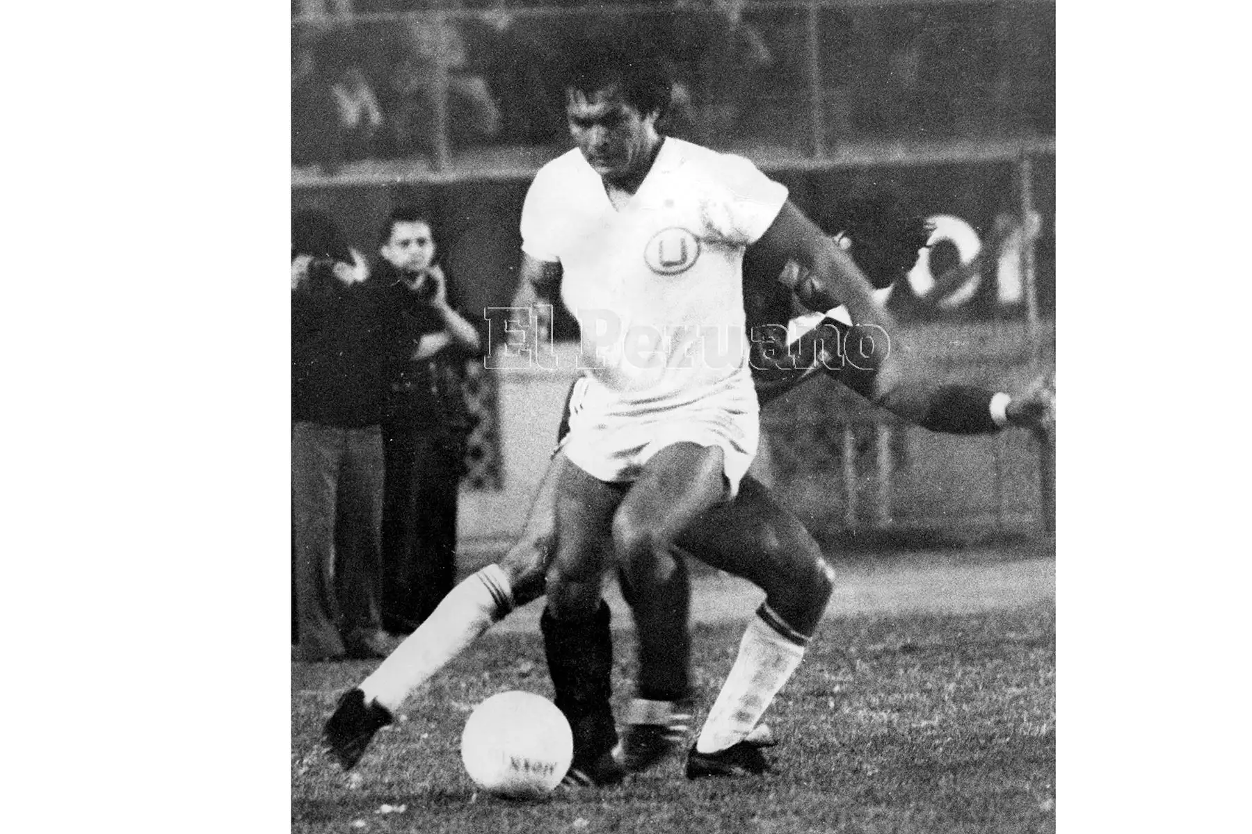 Lima - noviembre 1981 / Hugo Sotil con la camiseta de Universitario de Deportes. Foto: Archivo Histórico de EL PERUANO