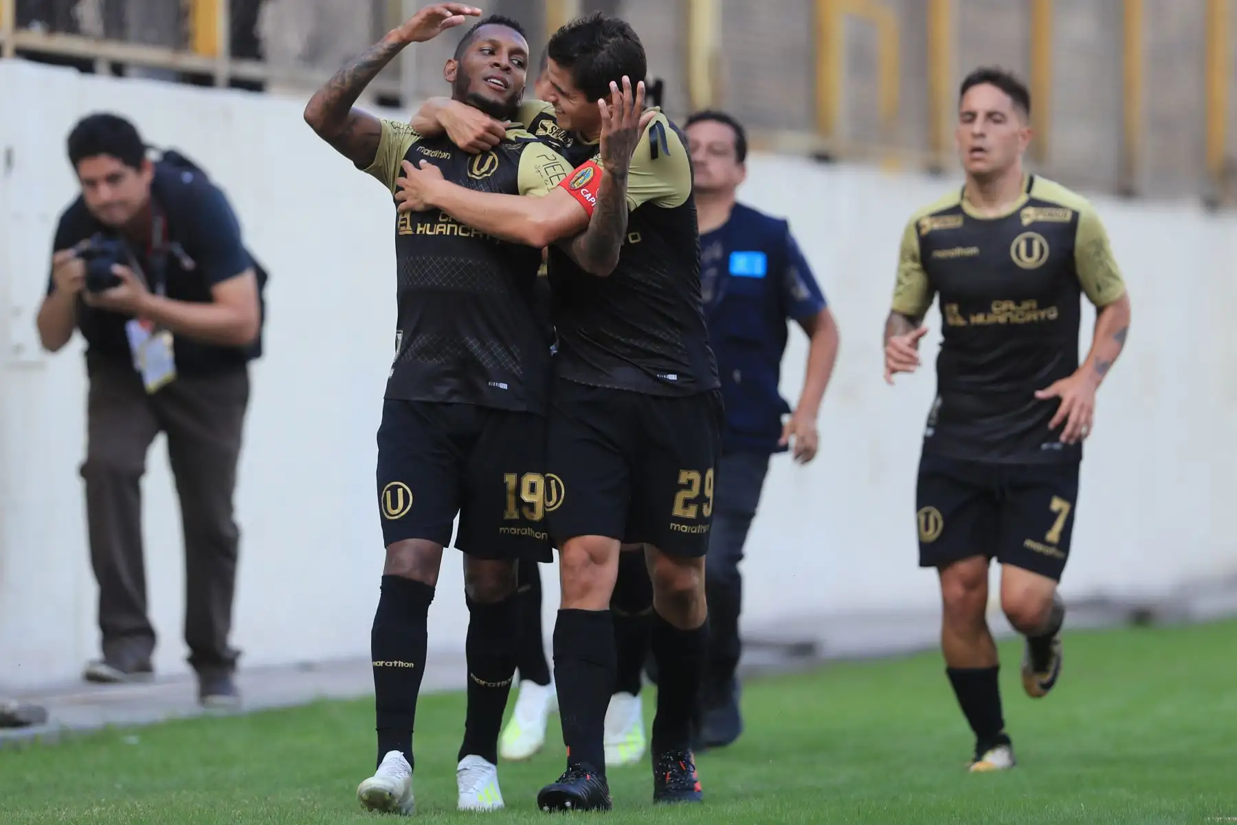 Universitario se enfrenta al  Municipal  por la fecha 14 de la Liga 1 Apertura en el estadio monumental de Ate.
Foto: ANDINA/Juan Carlos Guzmán